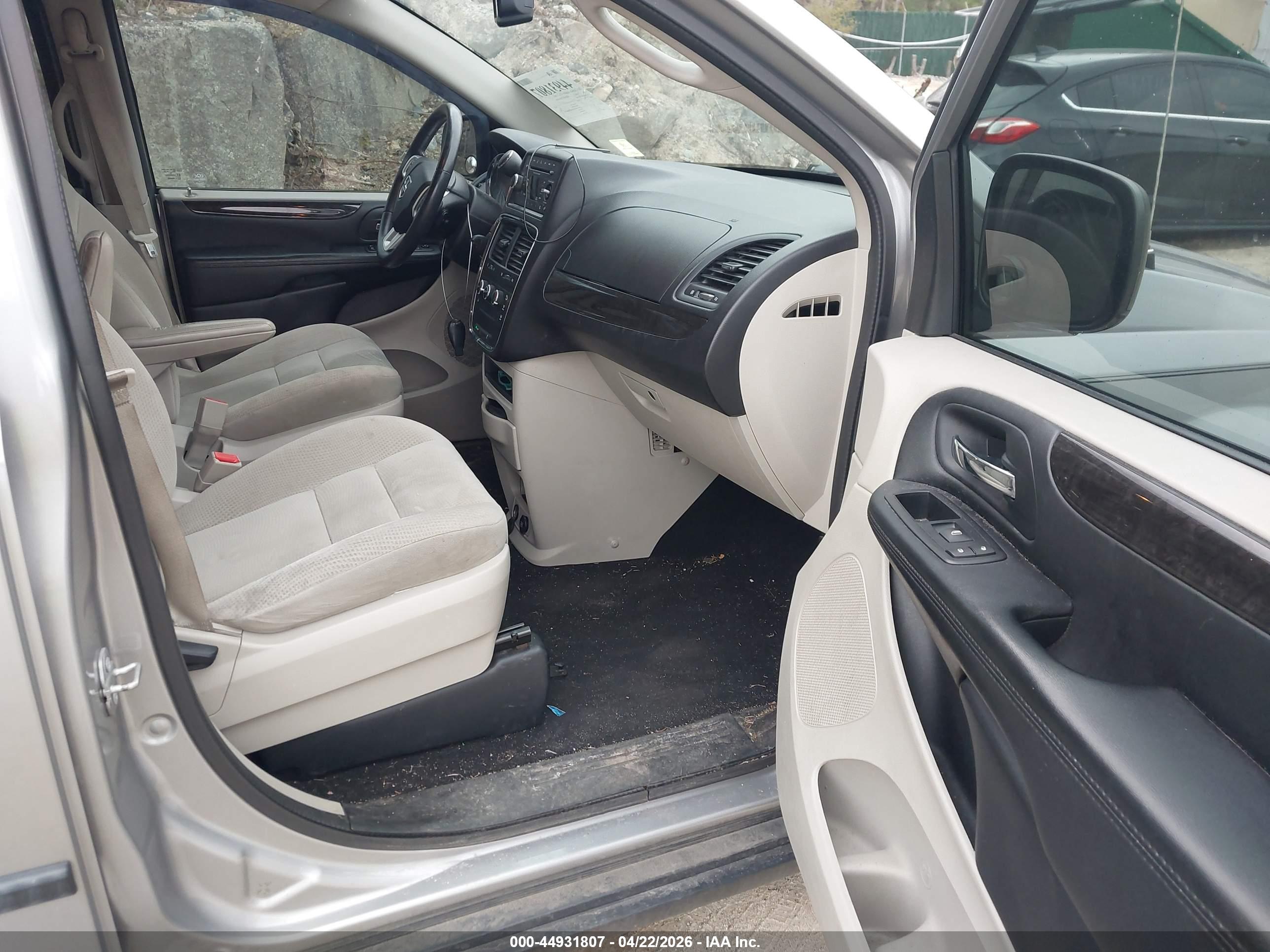 DODGE GRAND image 5
