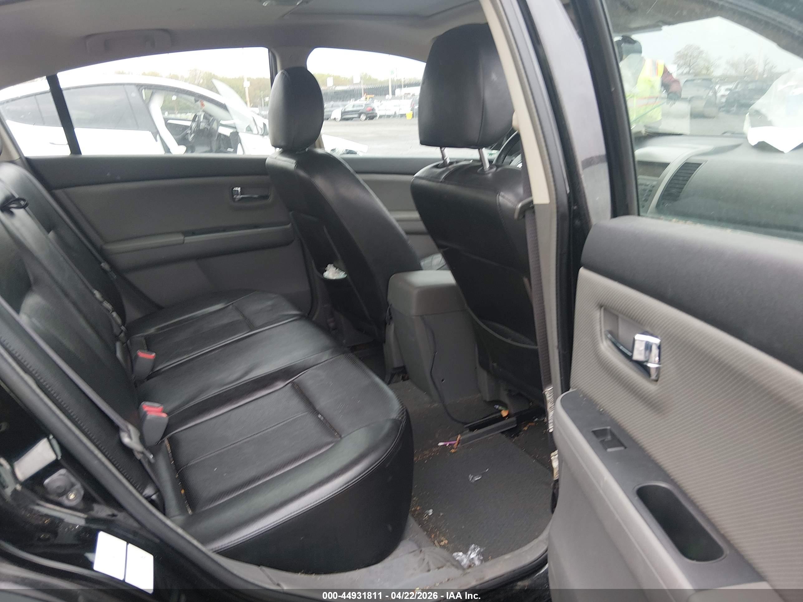 NISSAN SENTRA image 8