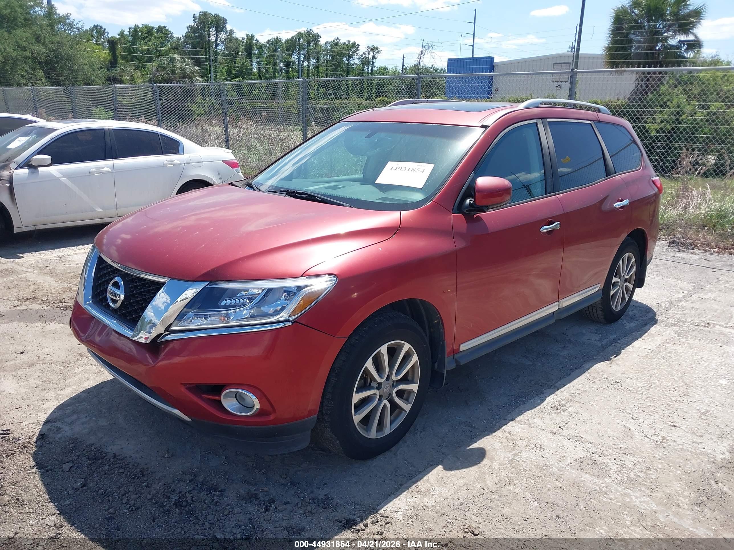 NISSAN PATHFINDER image 2