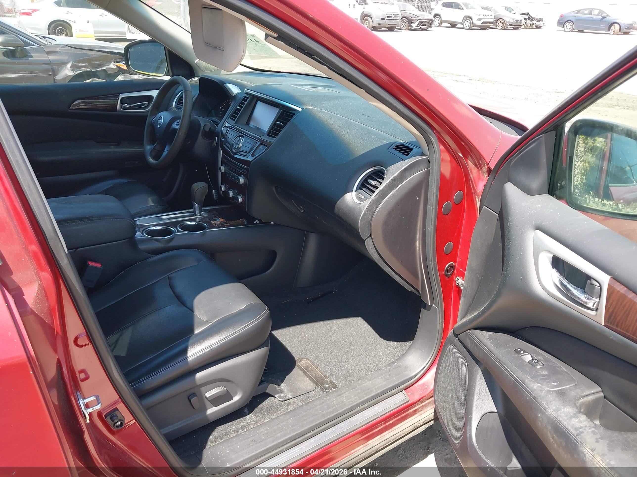 NISSAN PATHFINDER image 5