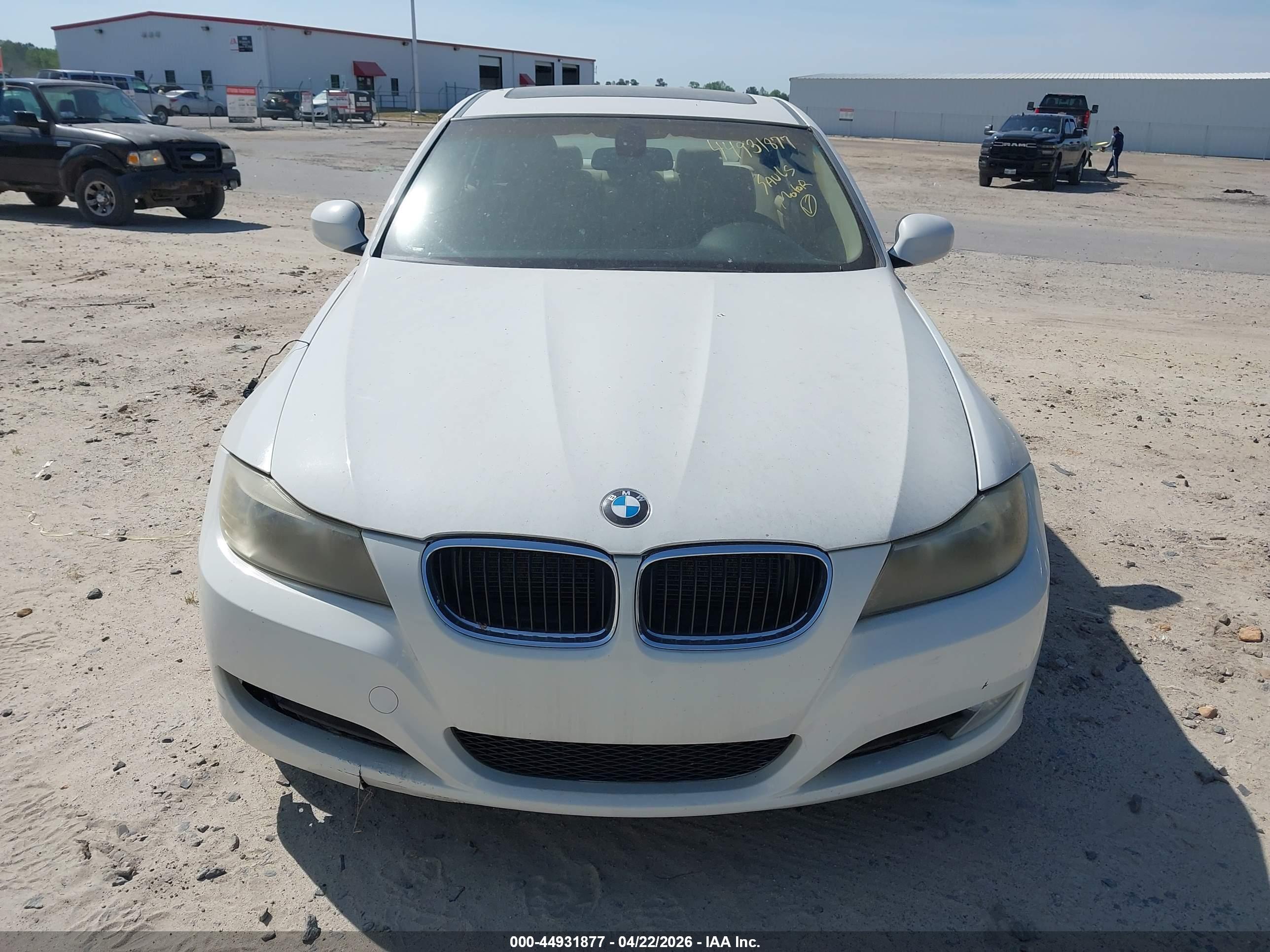 BMW 328I image 6