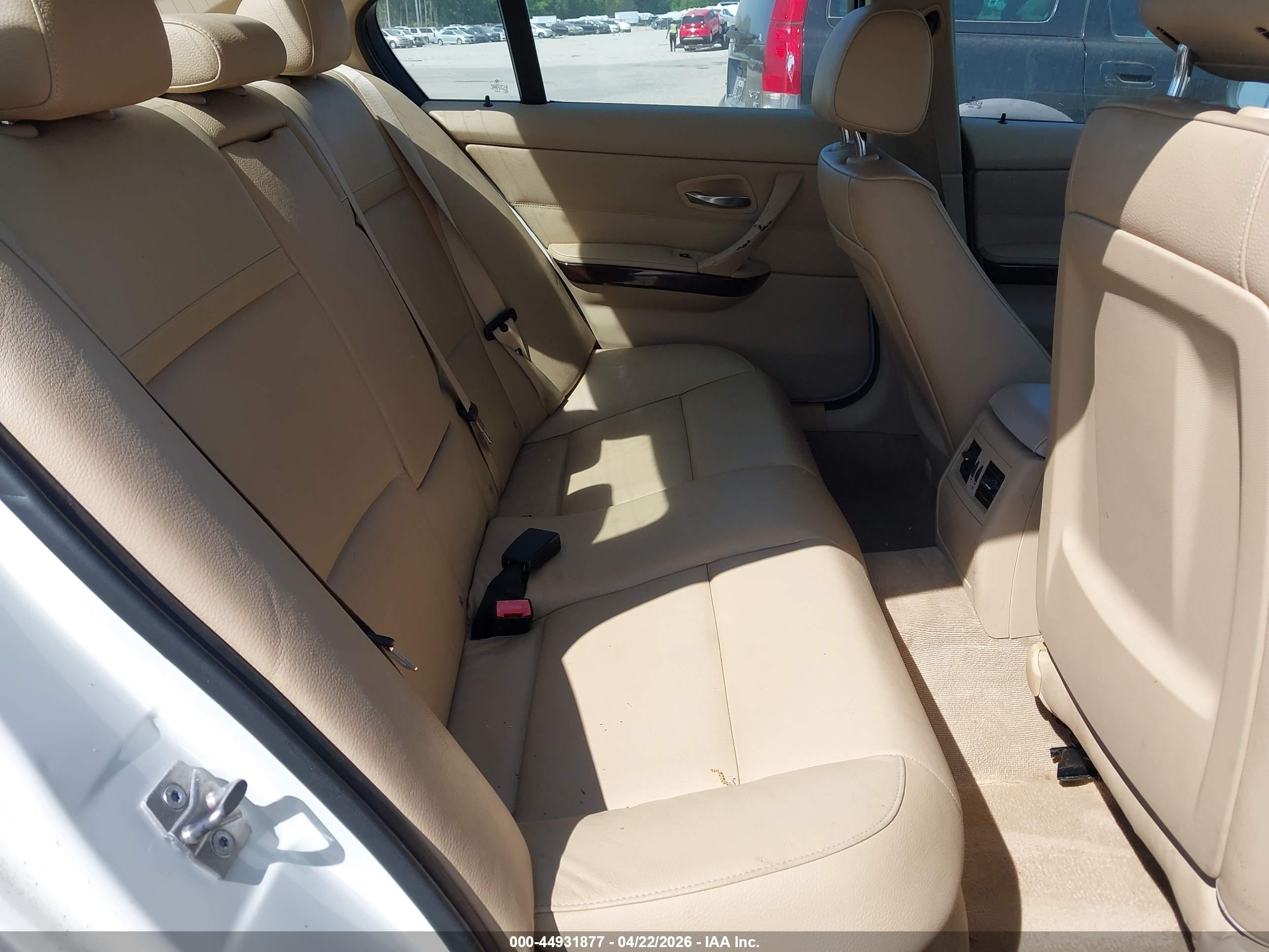 BMW 328I image 8