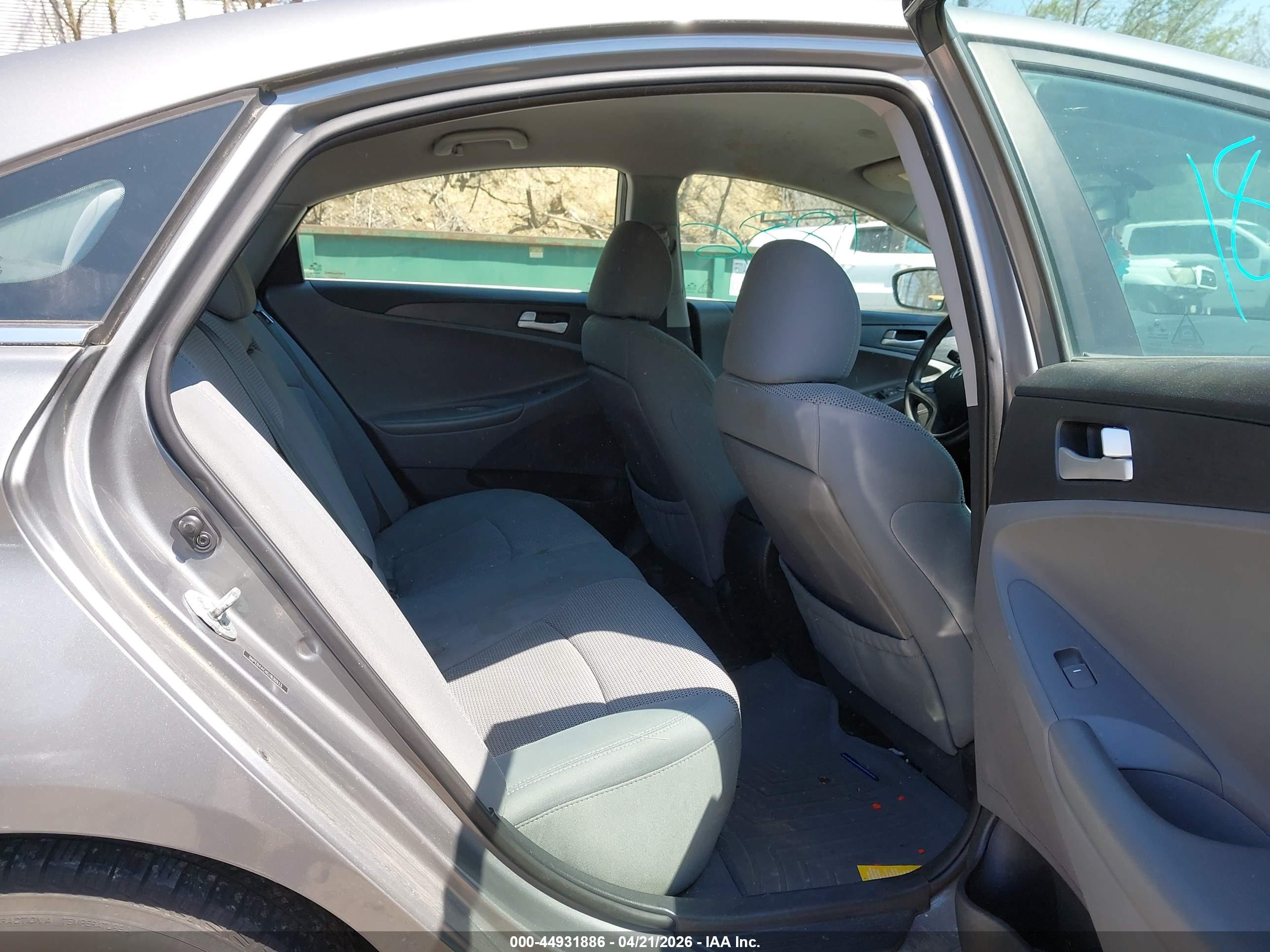 HYUNDAI SONATA image 8