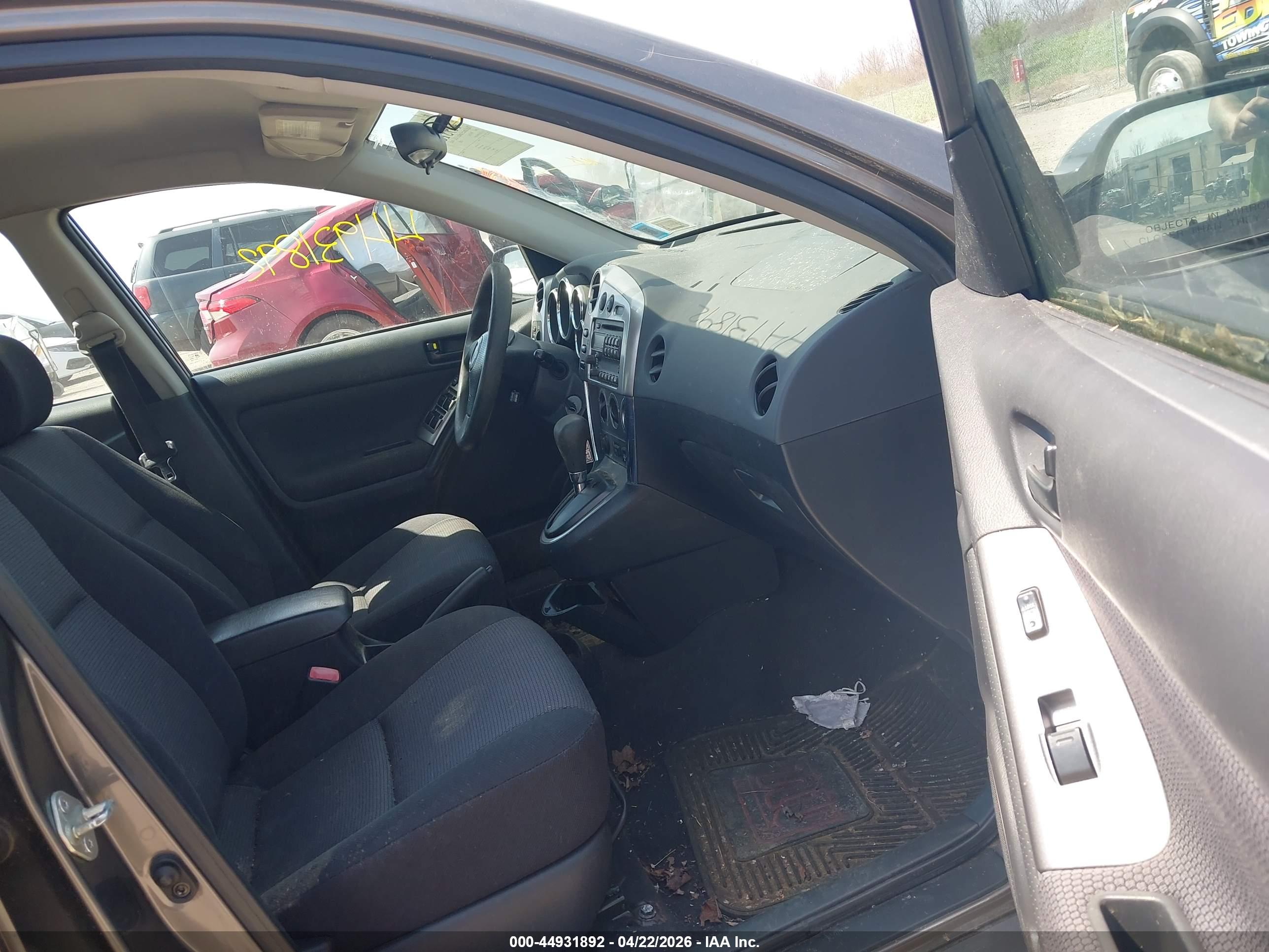 PONTIAC VIBE image 5