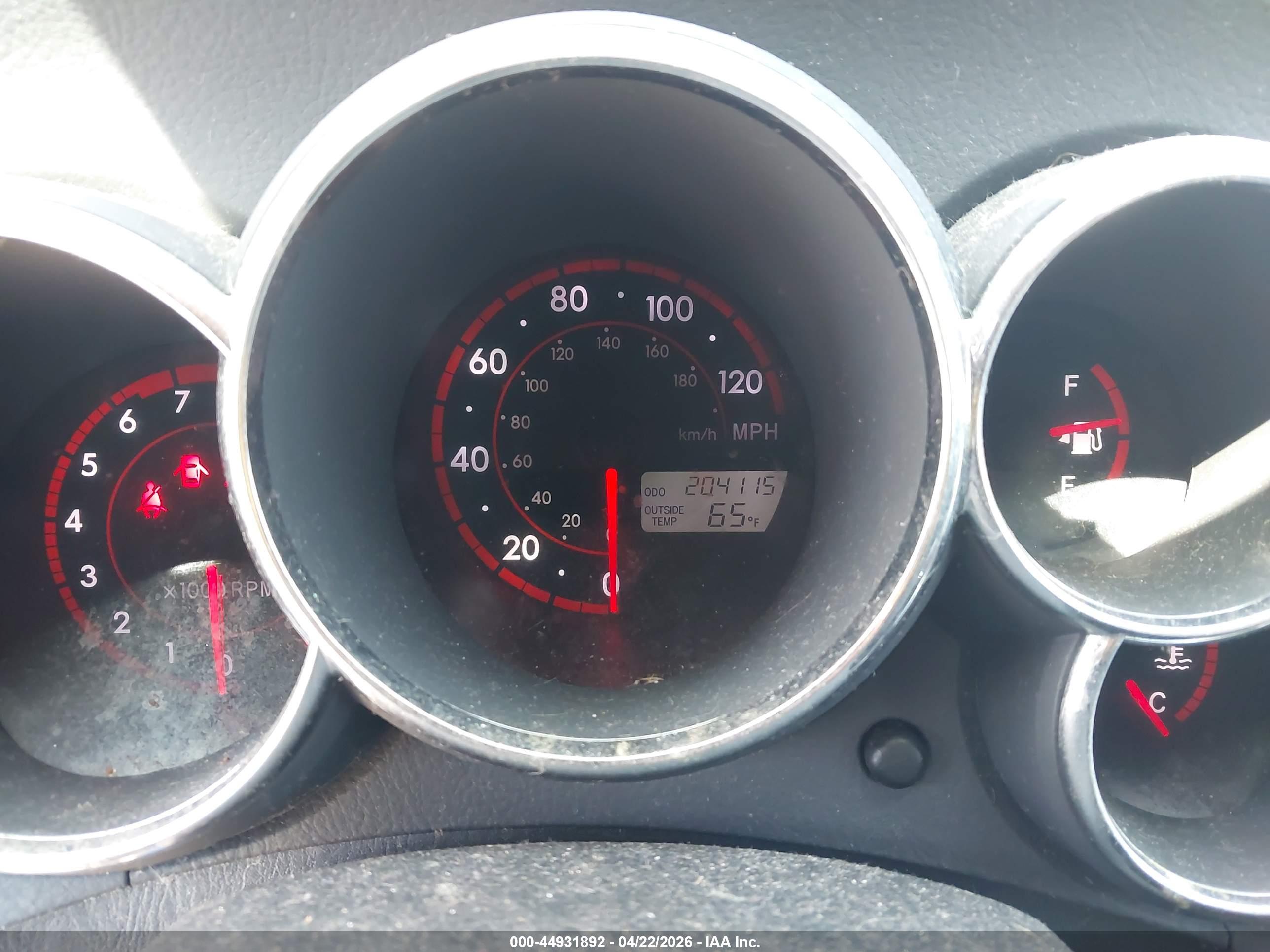 PONTIAC VIBE image 7
