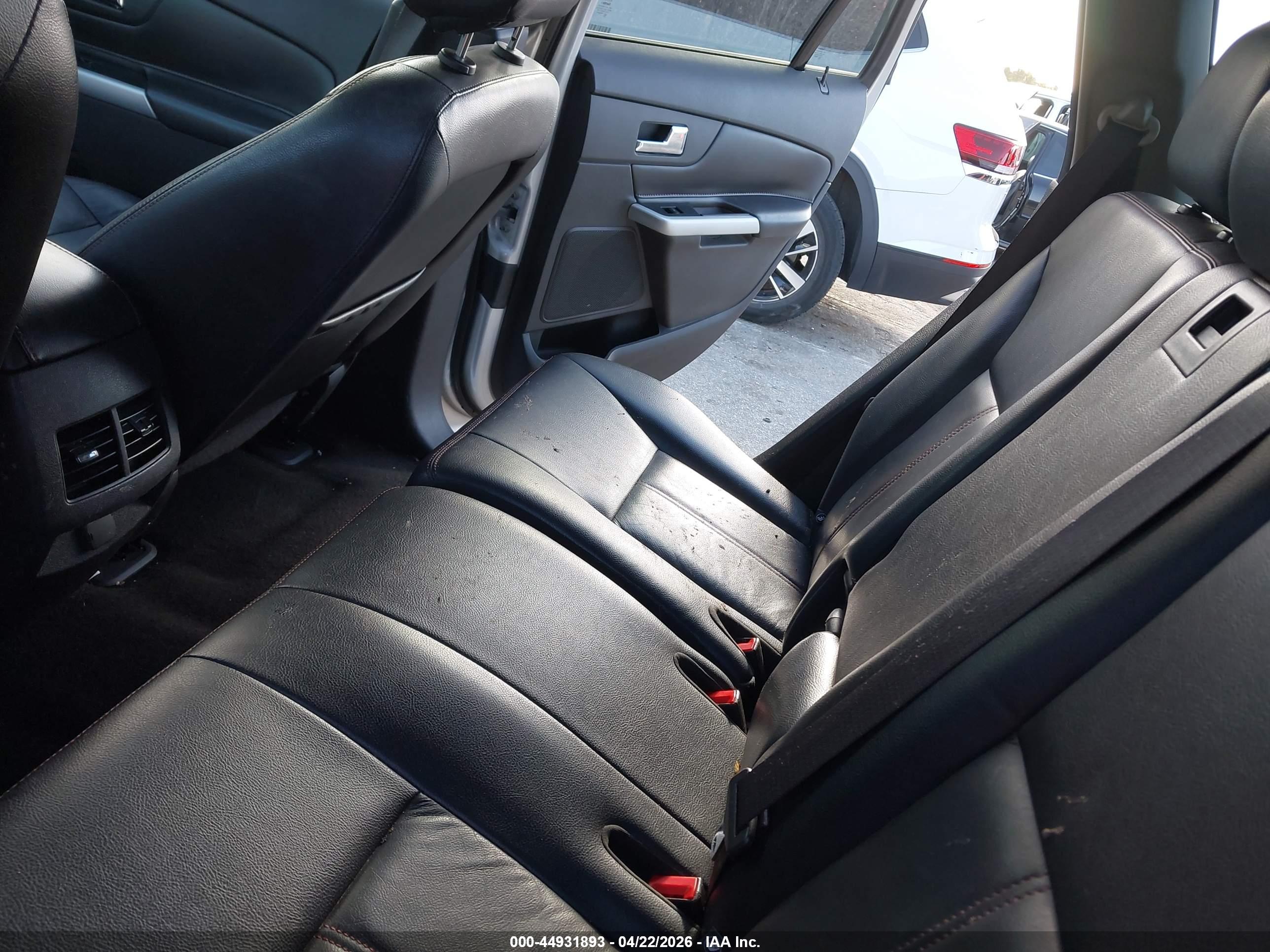 FORD EDGE image 8