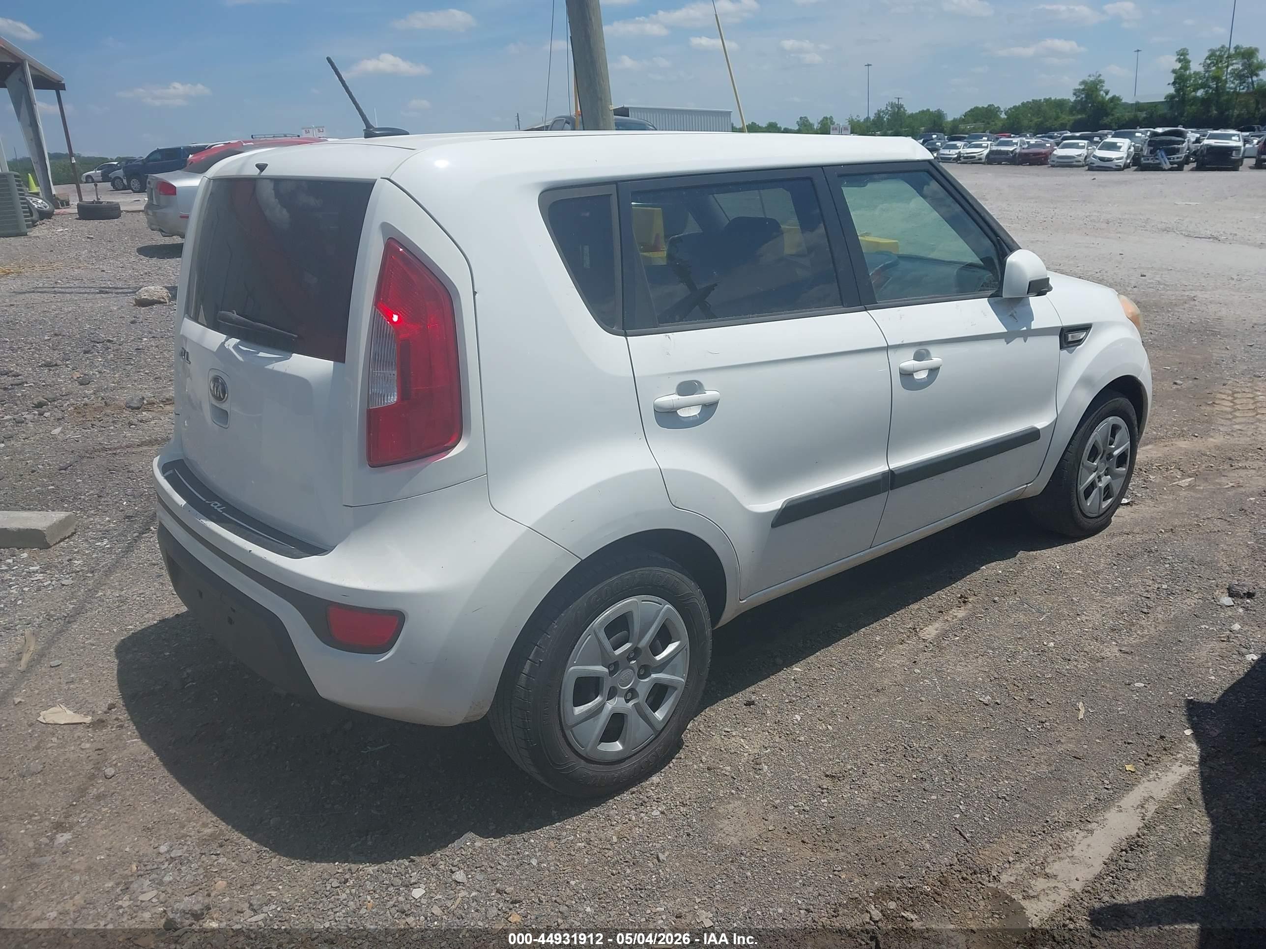 KIA SOUL image 4
