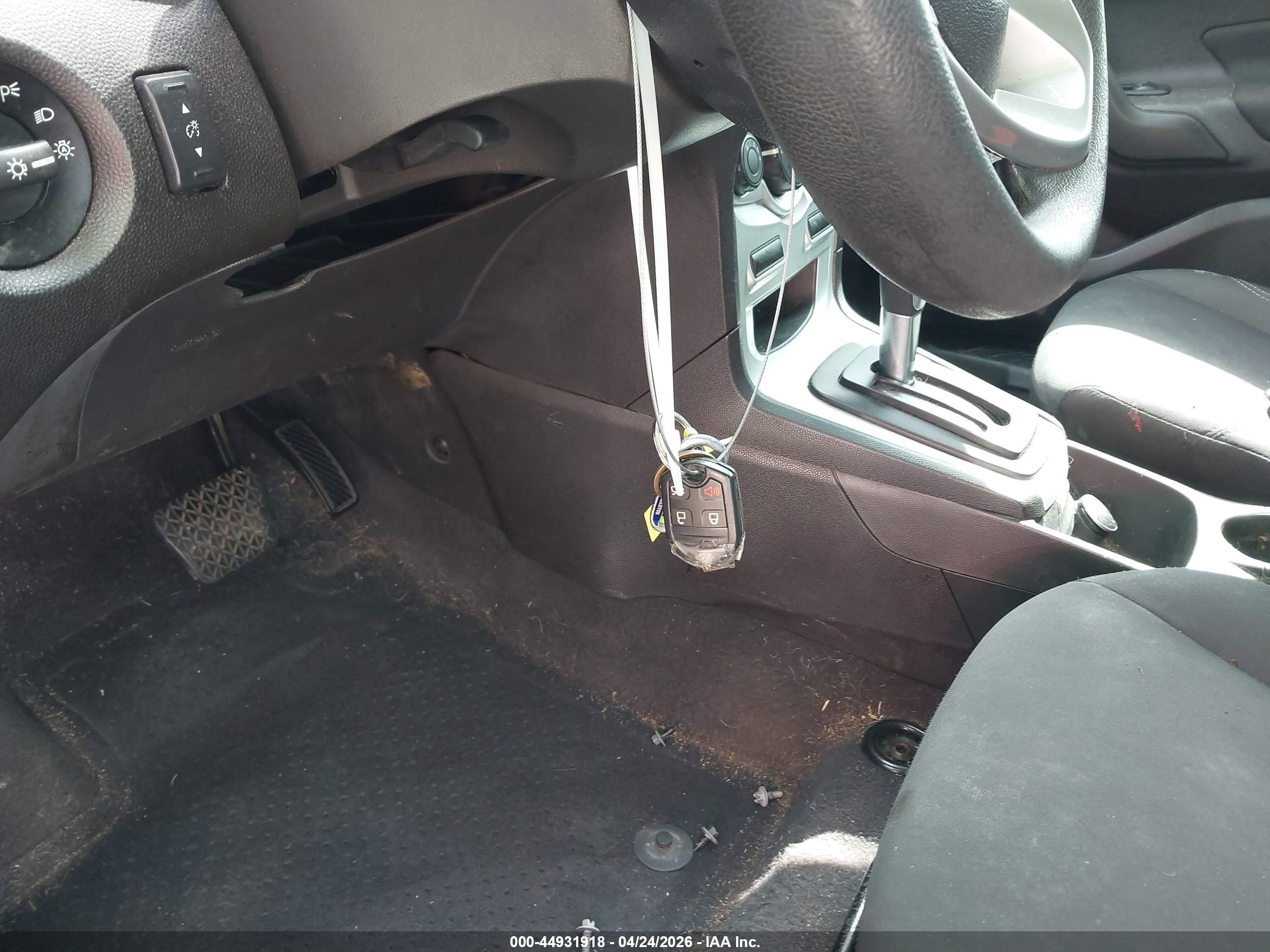 FORD FIESTA image 11