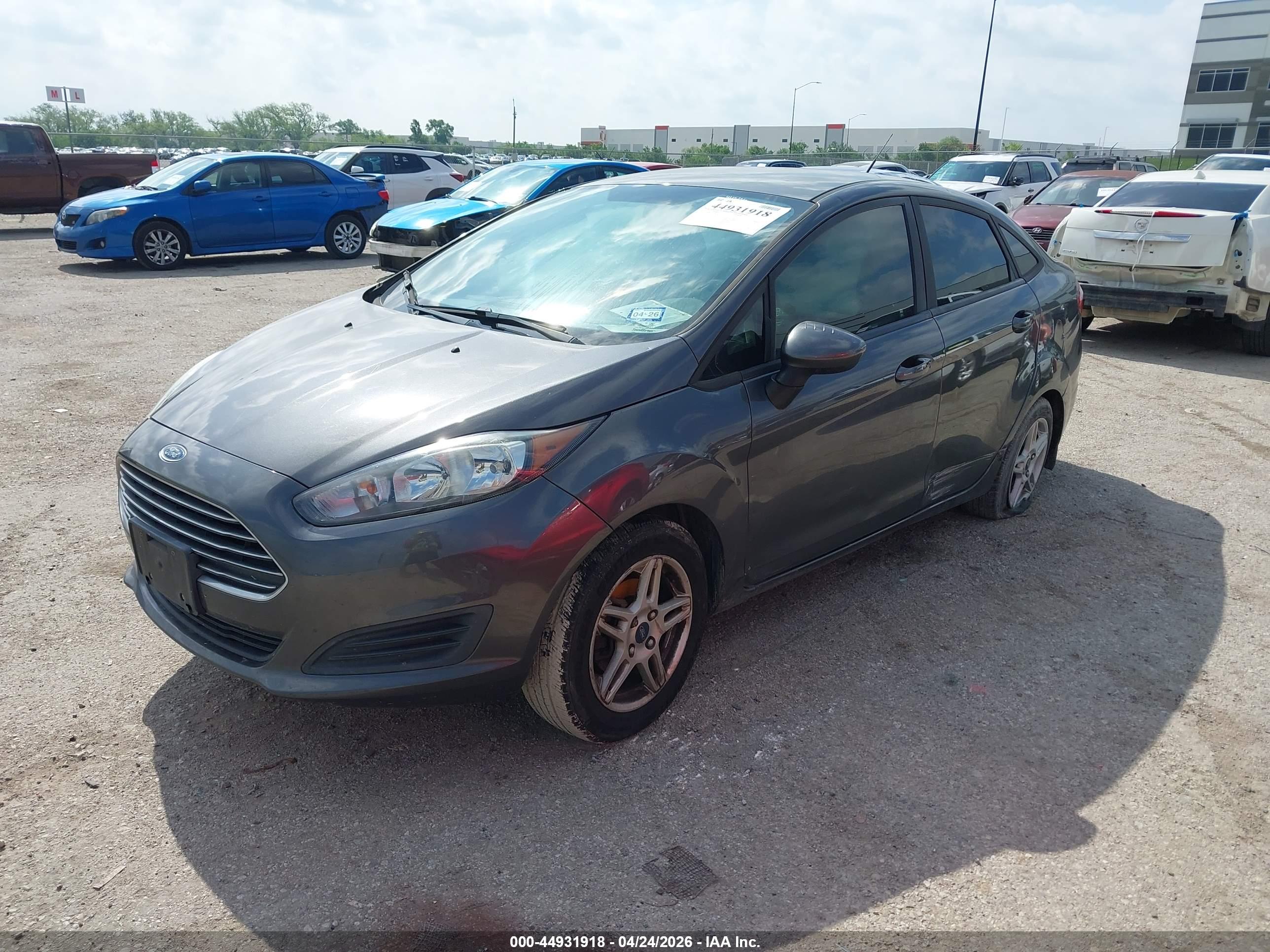 FORD FIESTA image 2