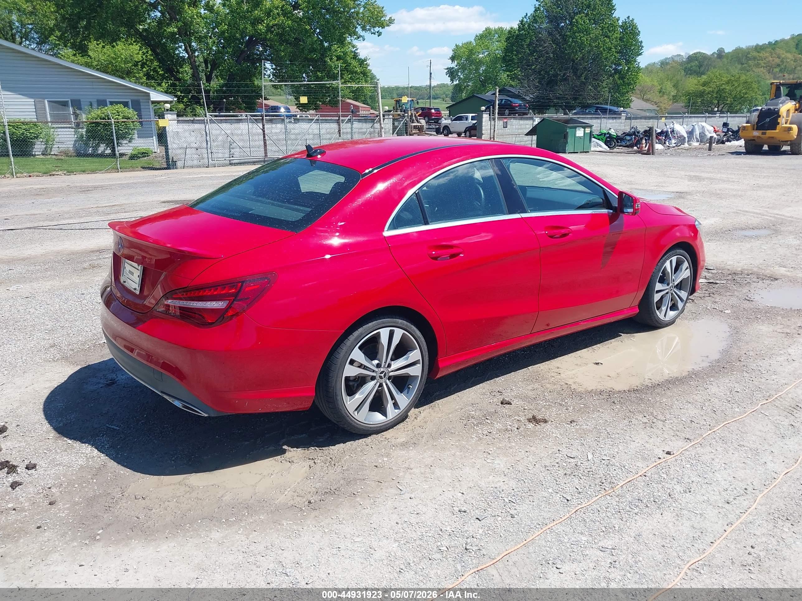 MERCEDES-BENZ CLA image 4