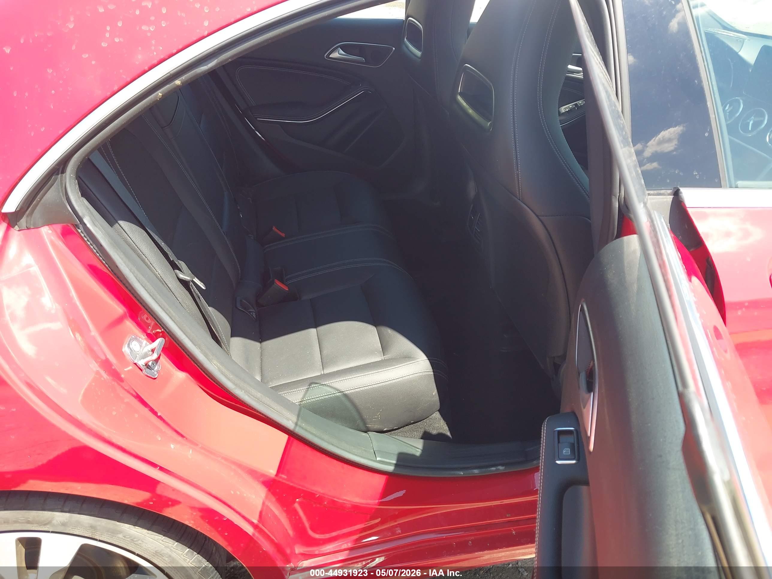 MERCEDES-BENZ CLA image 8