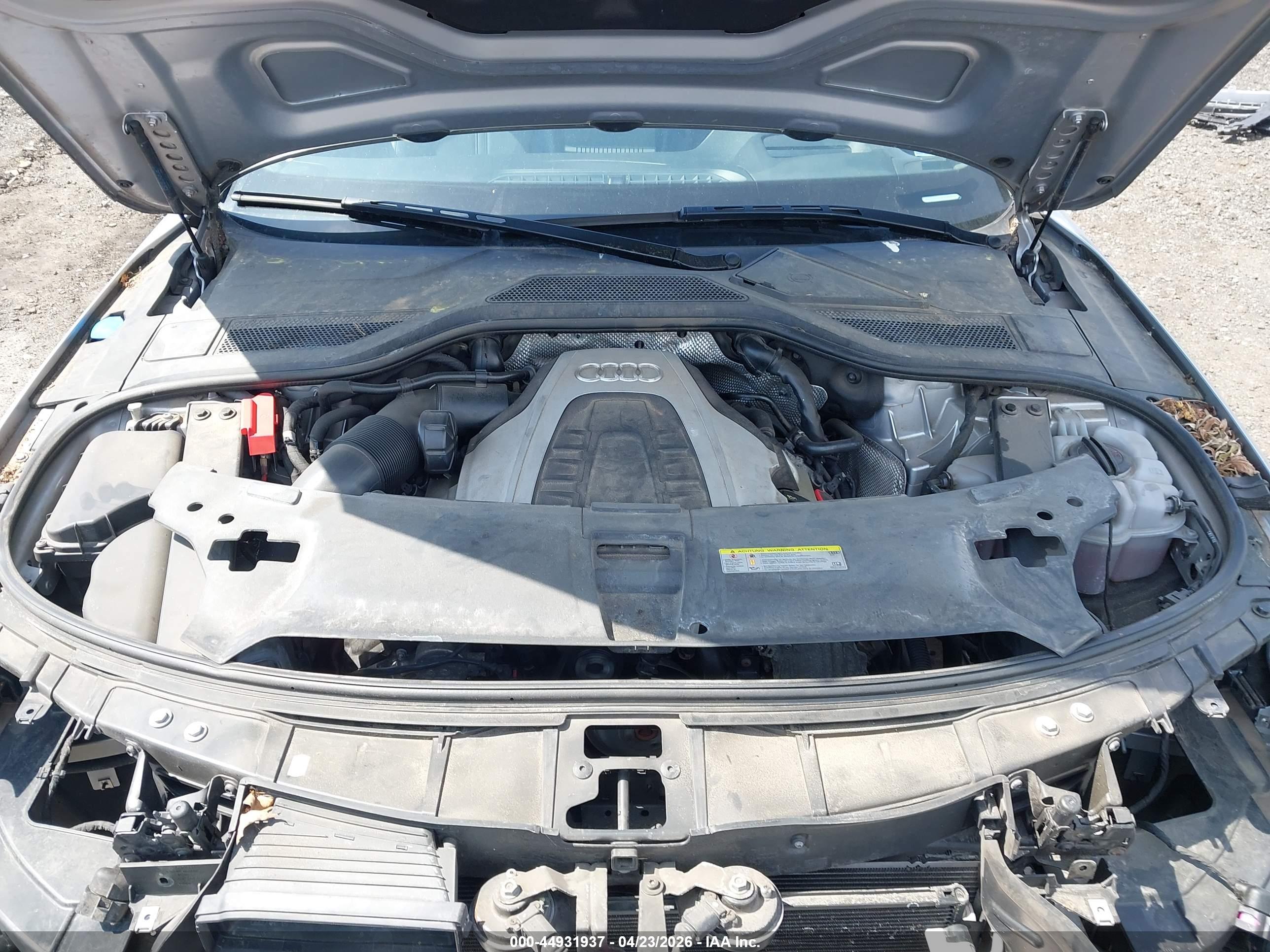 AUDI A8 image 10
