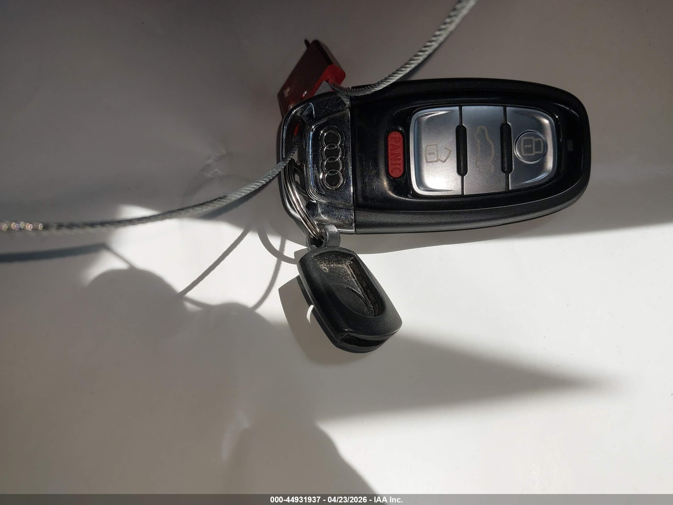 AUDI A8 image 11