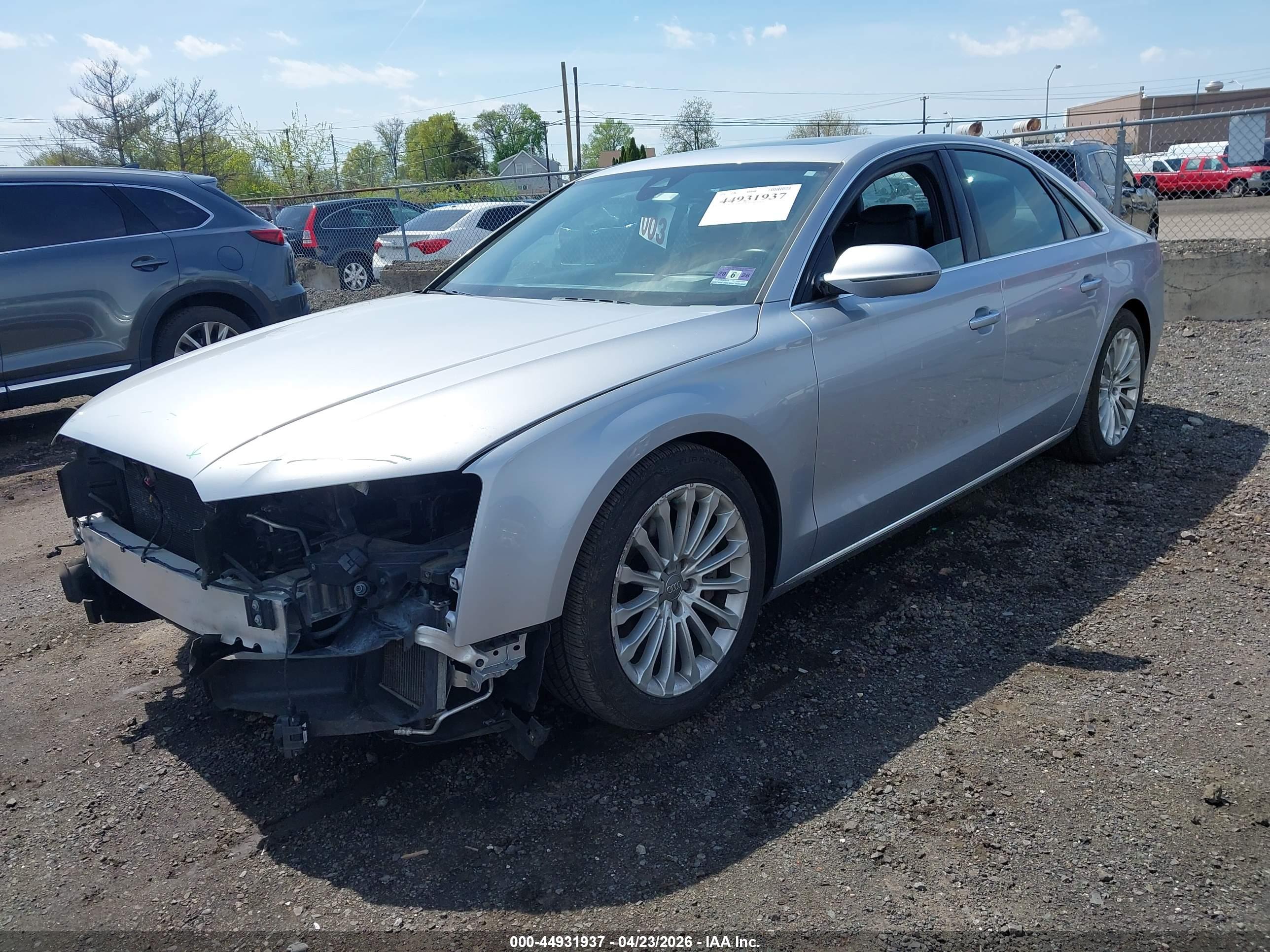 AUDI A8 image 2