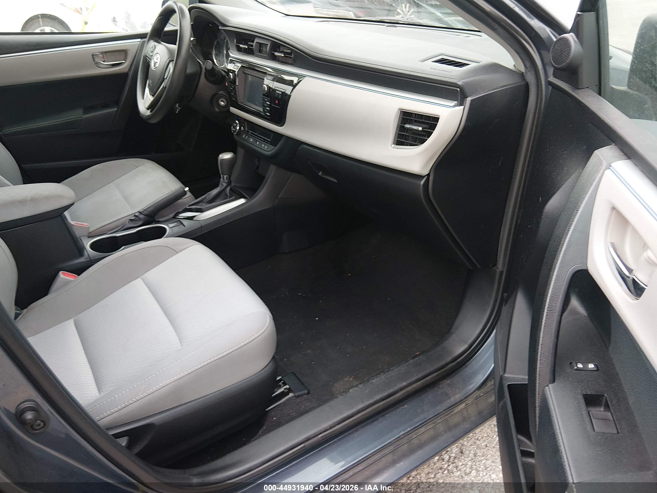 TOYOTA COROLLA image 5
