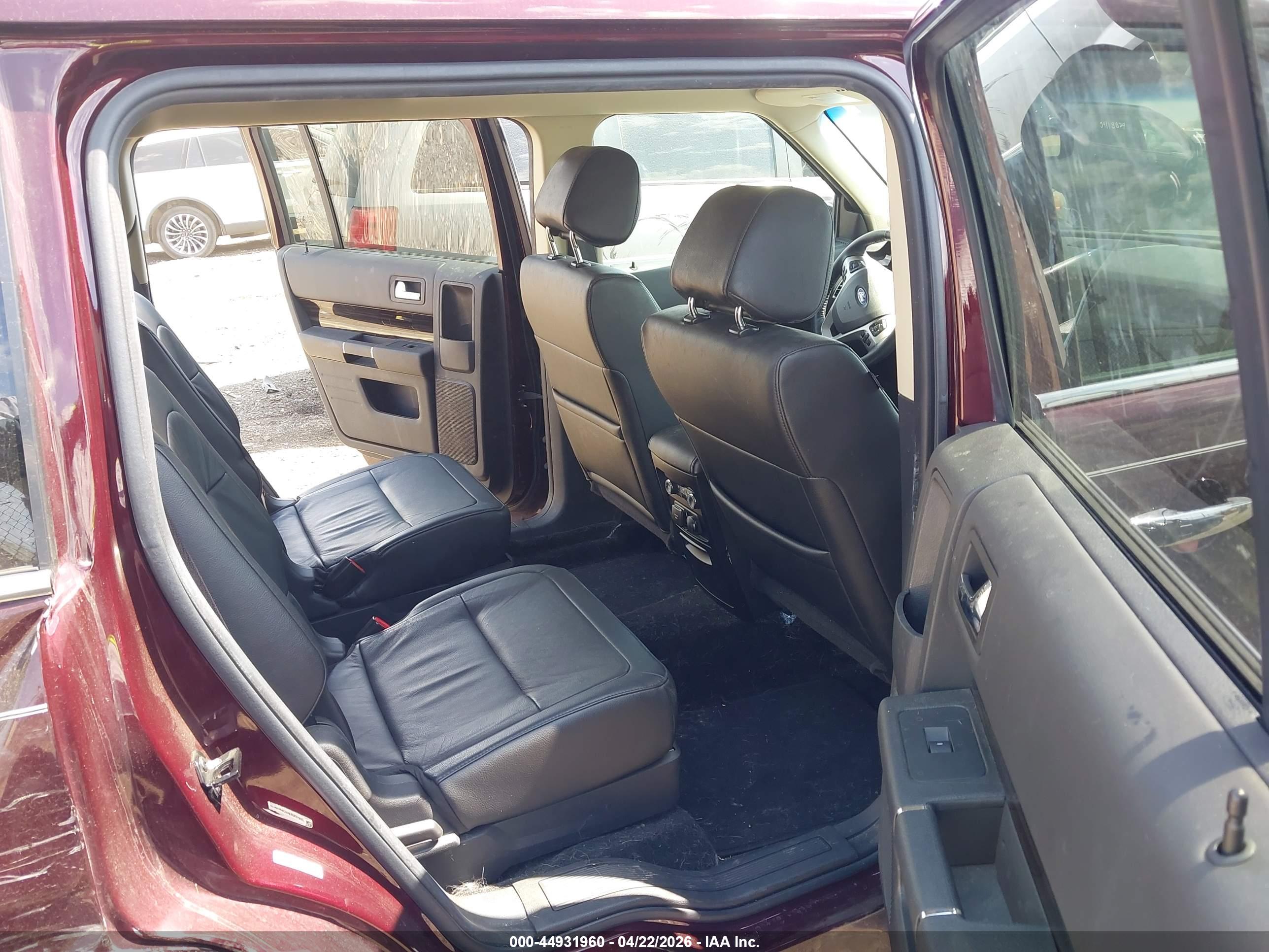 FORD FLEX image 8
