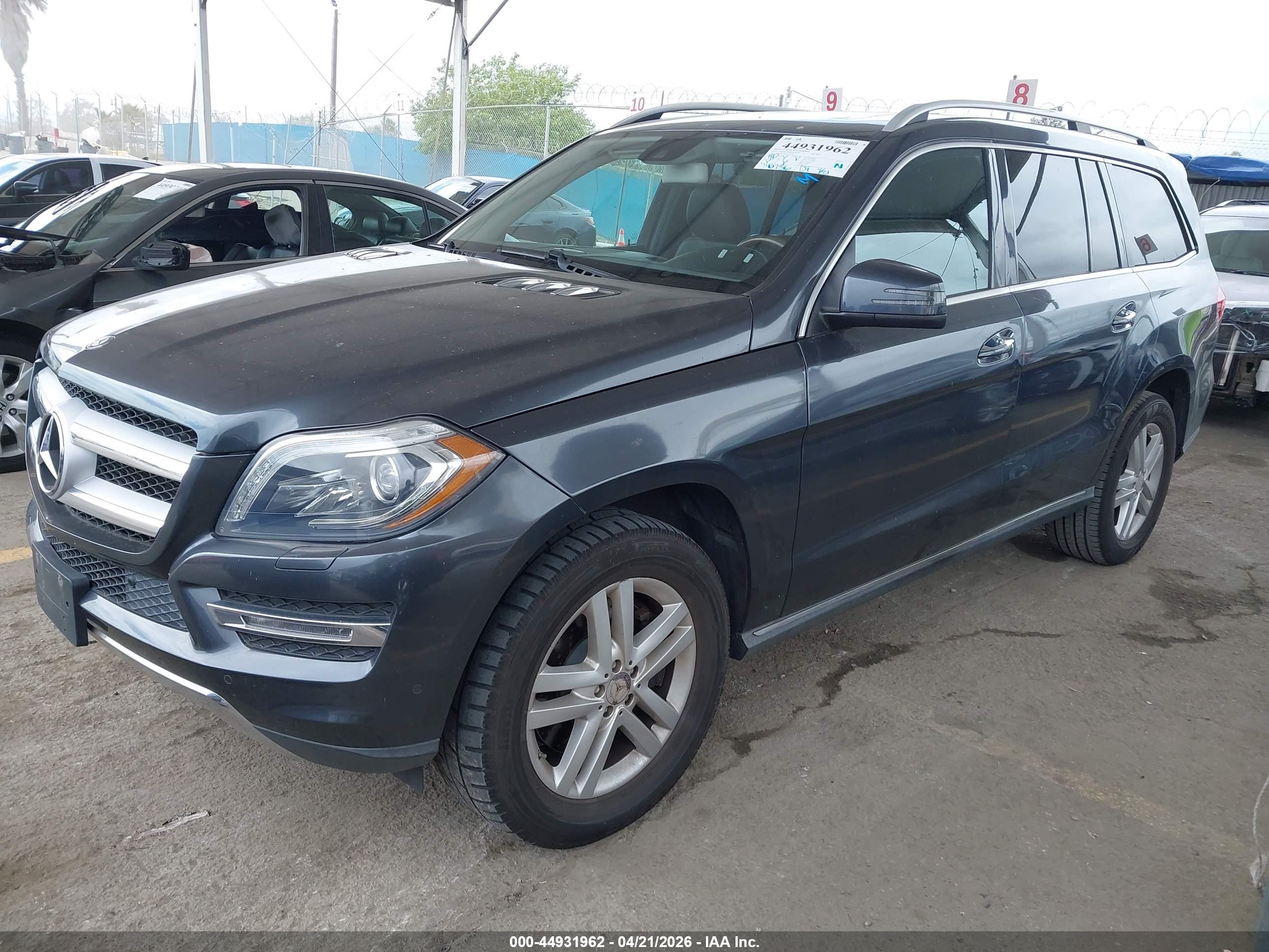 MERCEDES-BENZ GL image 2
