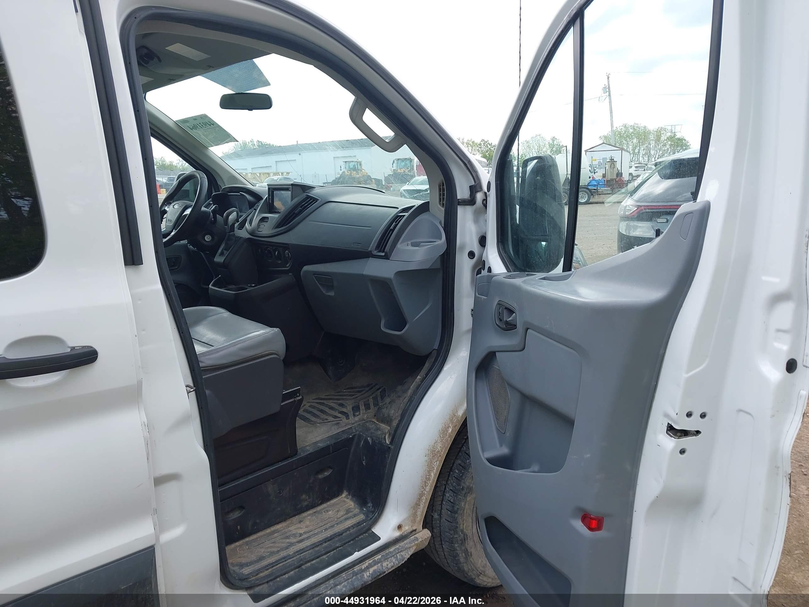 FORD TRANSIT-350 image 5