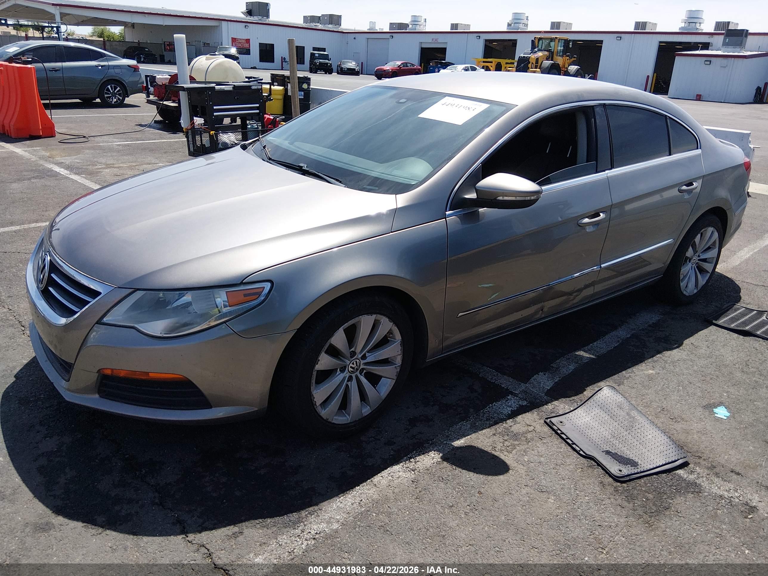 VOLKSWAGEN CC image 2