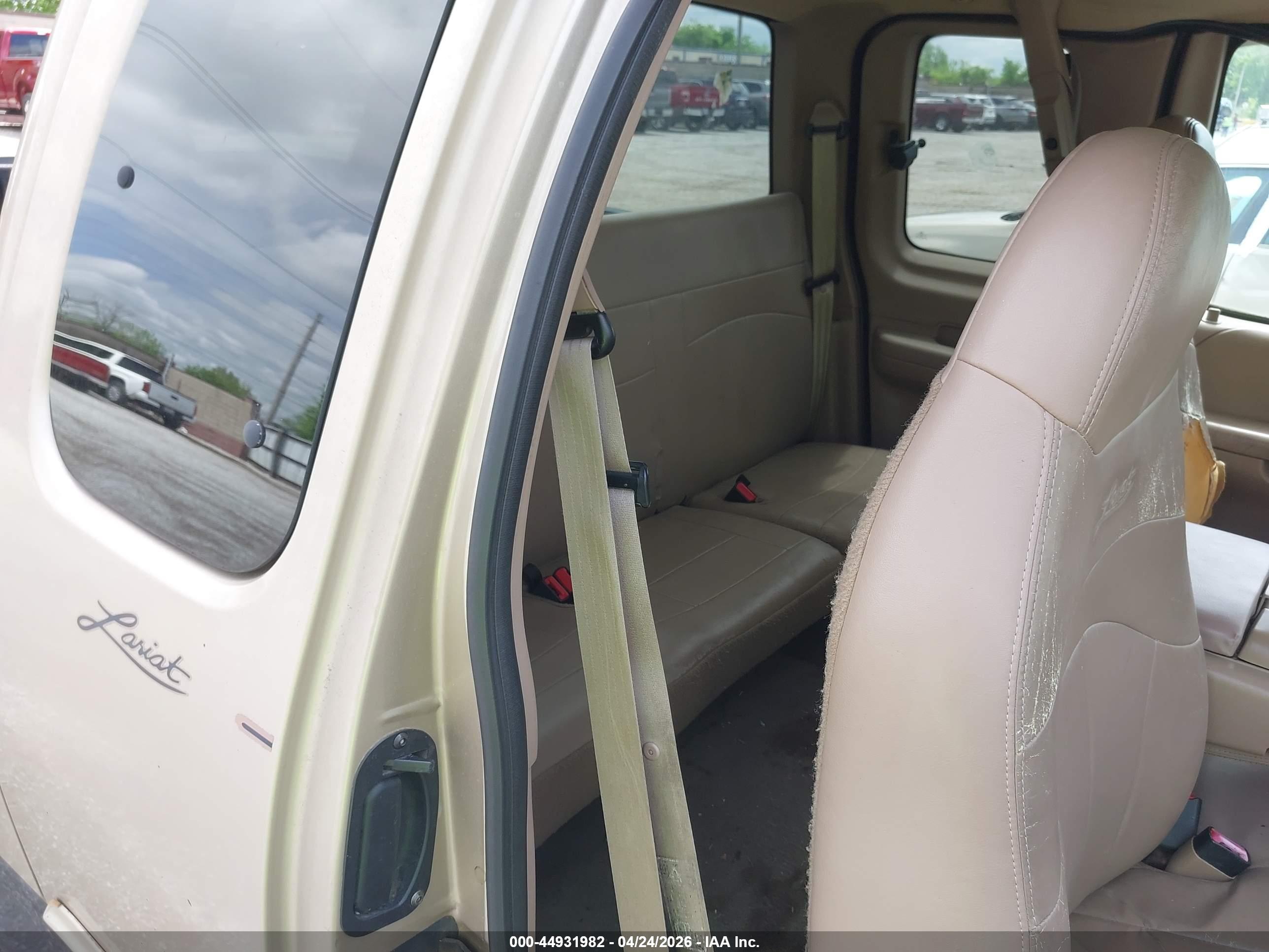 FORD F-150 image 8