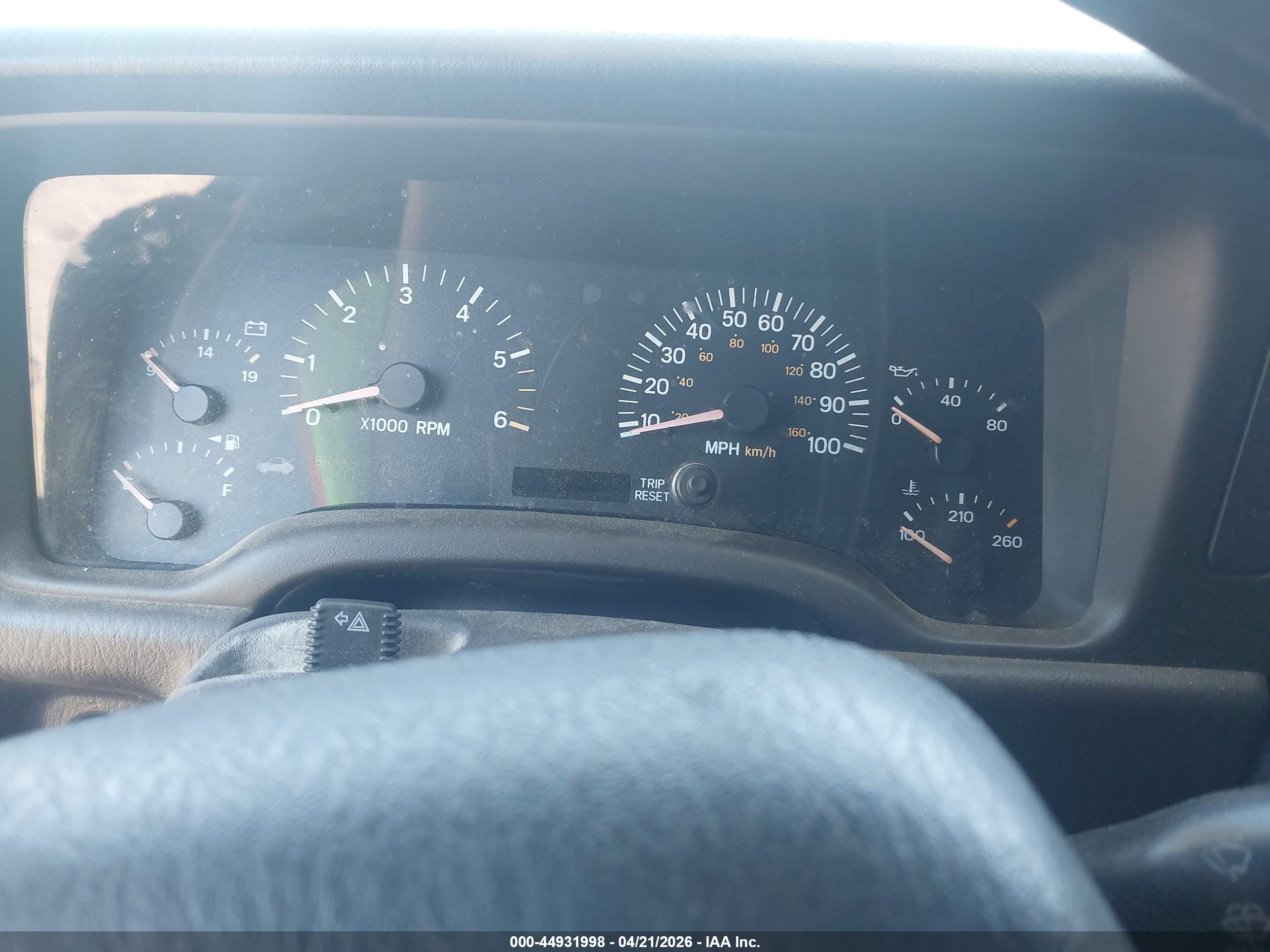 JEEP CHEROKEE image 7