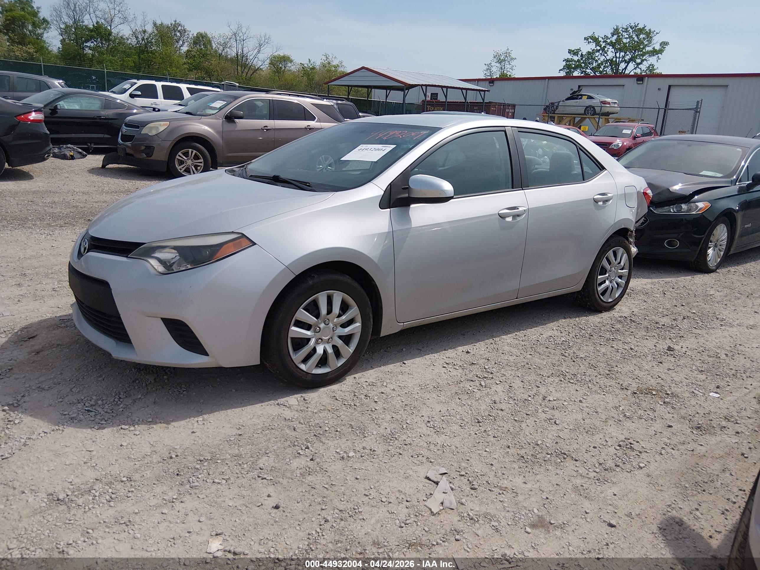 TOYOTA COROLLA image 2