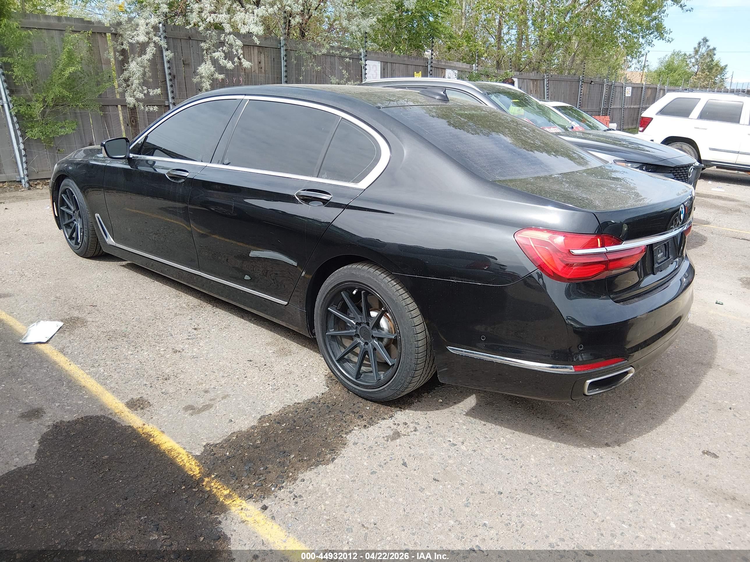 BMW 740I image 3