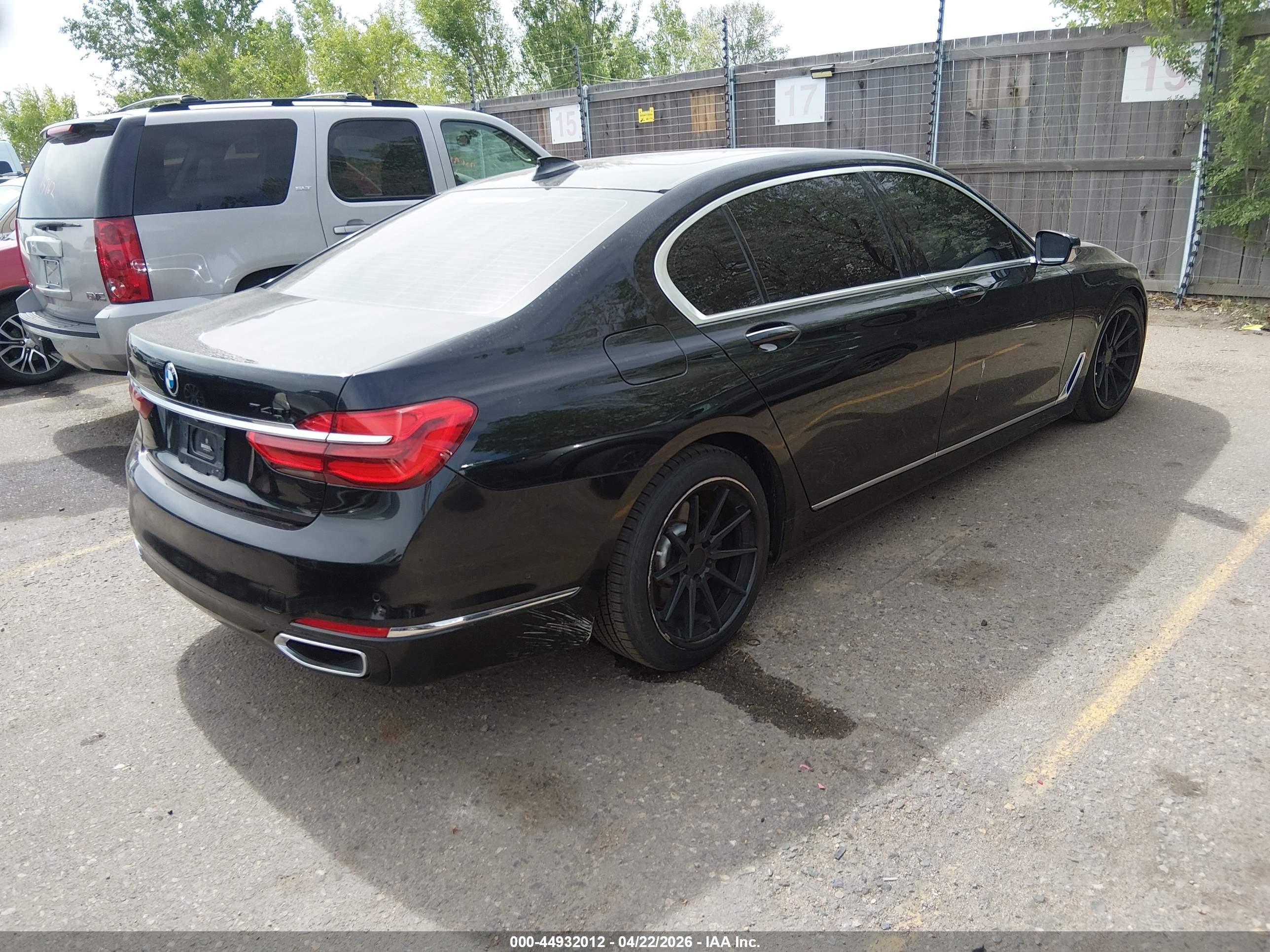 BMW 740I image 4