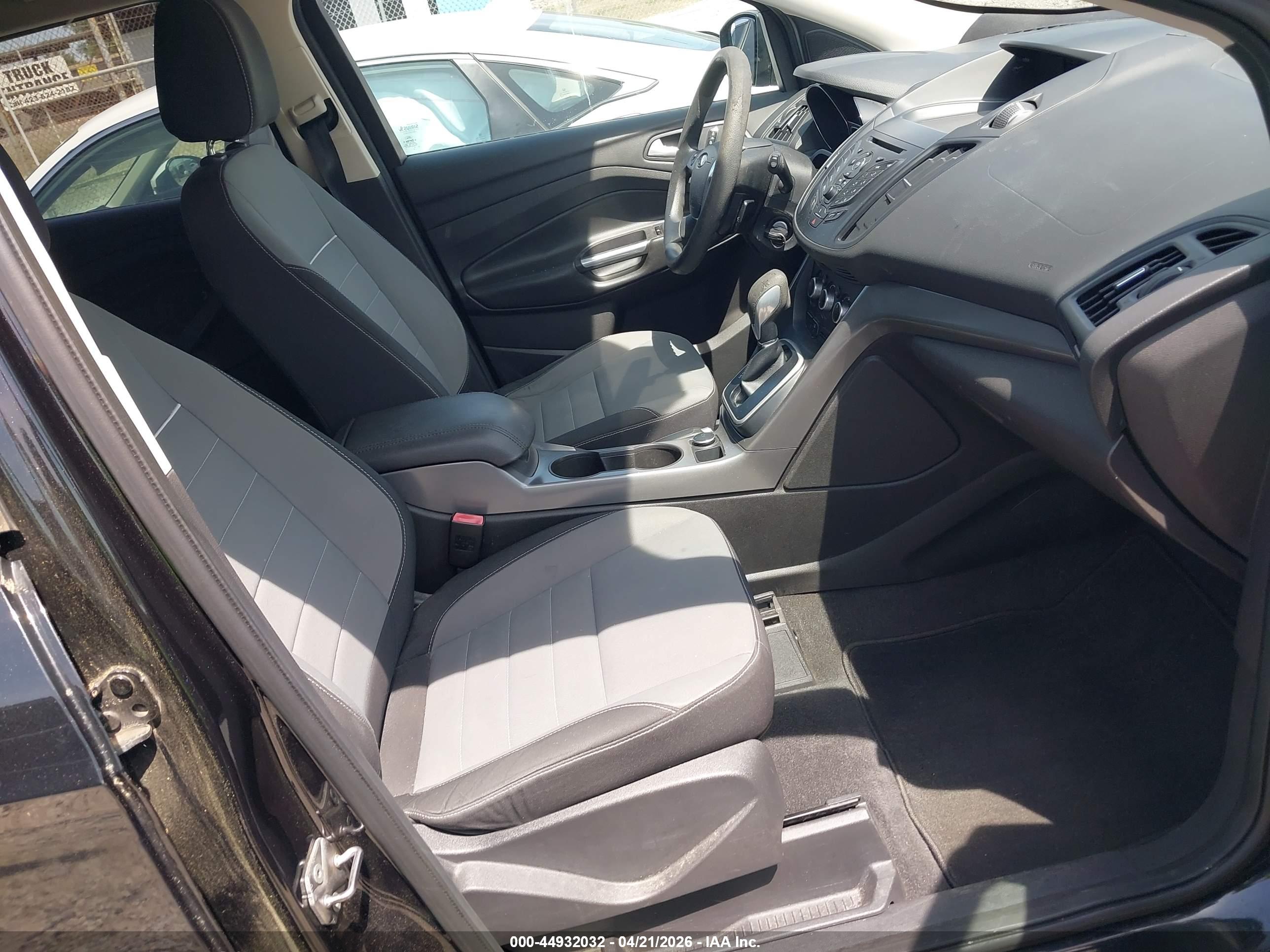 FORD ESCAPE image 5