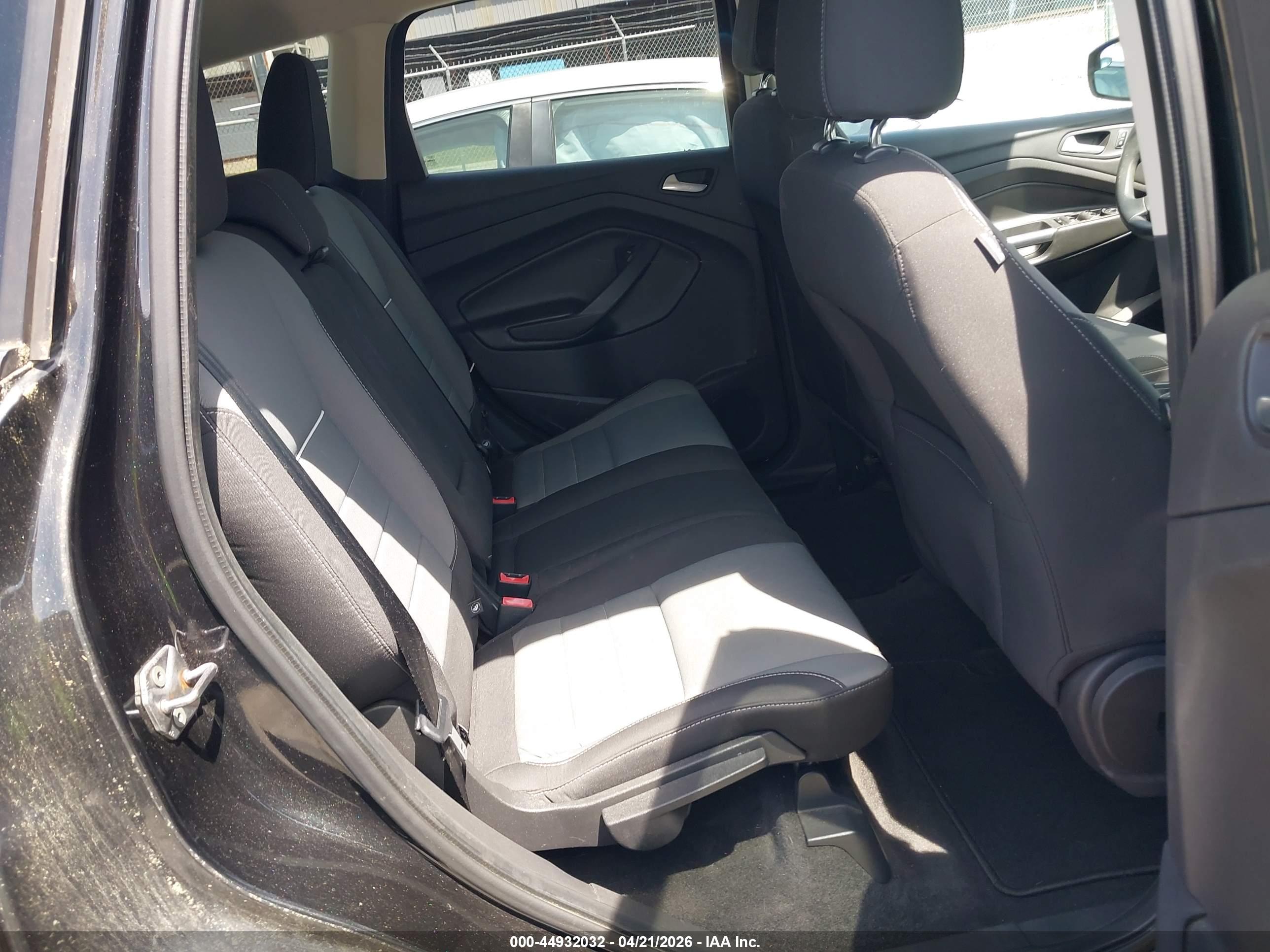 FORD ESCAPE image 8