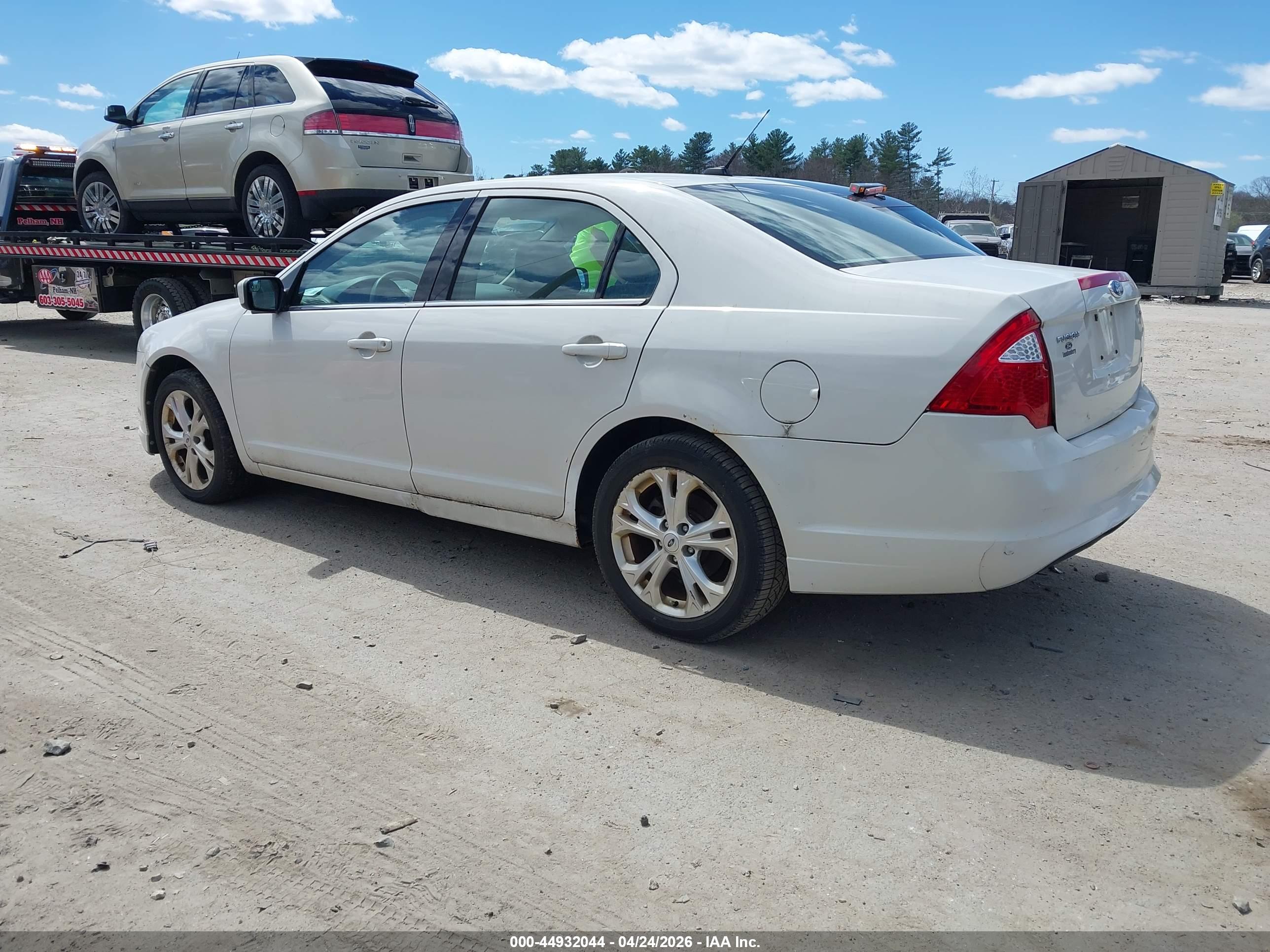 FORD FUSION image 3