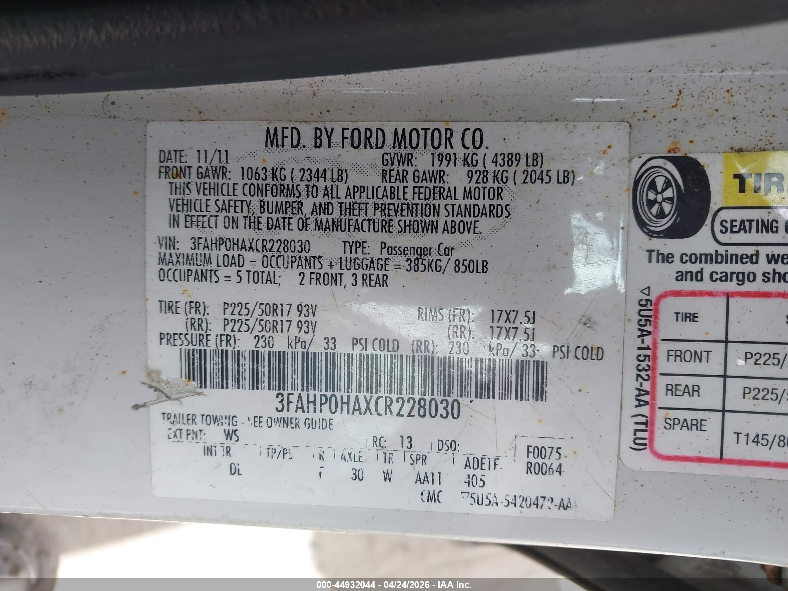 FORD FUSION image 9