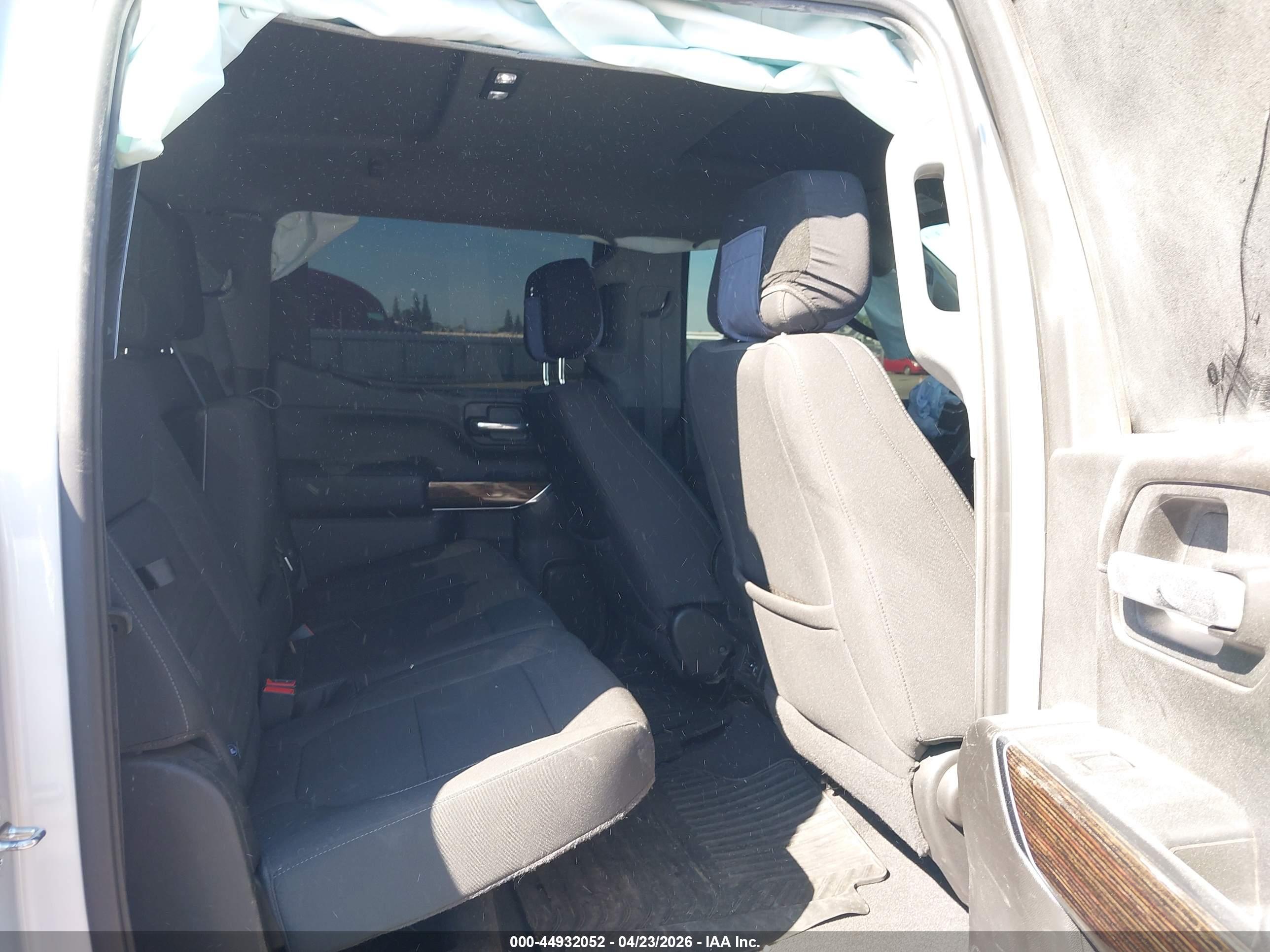 GMC SIERRA image 8