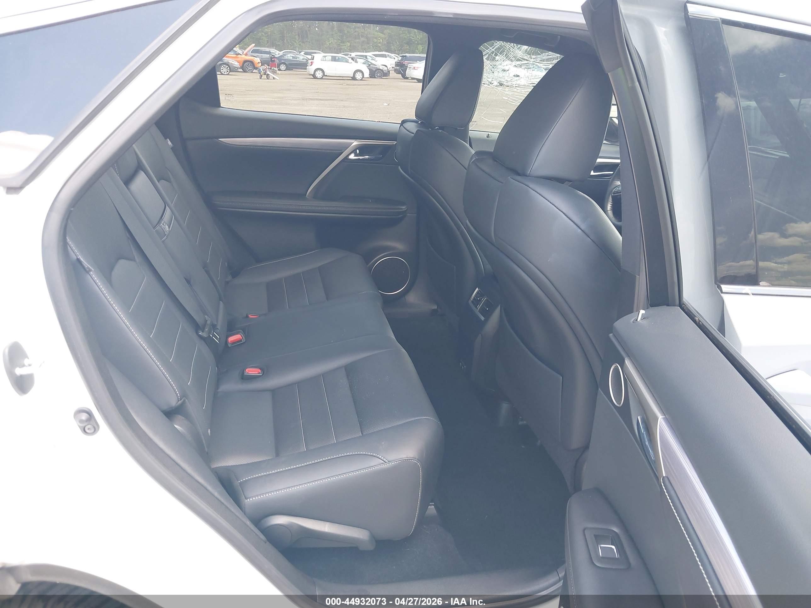 LEXUS RX image 8