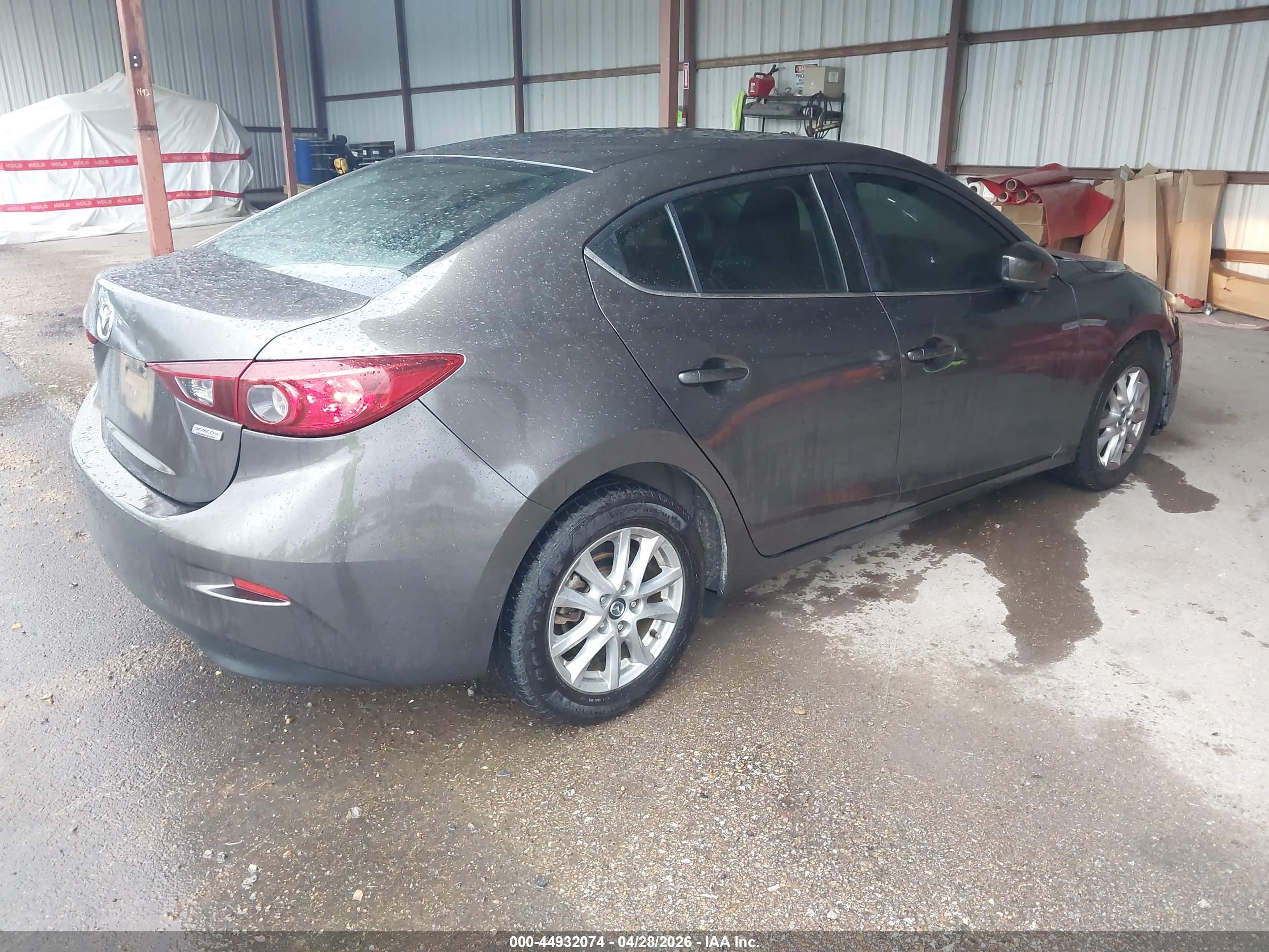 MAZDA MAZDA3 image 4