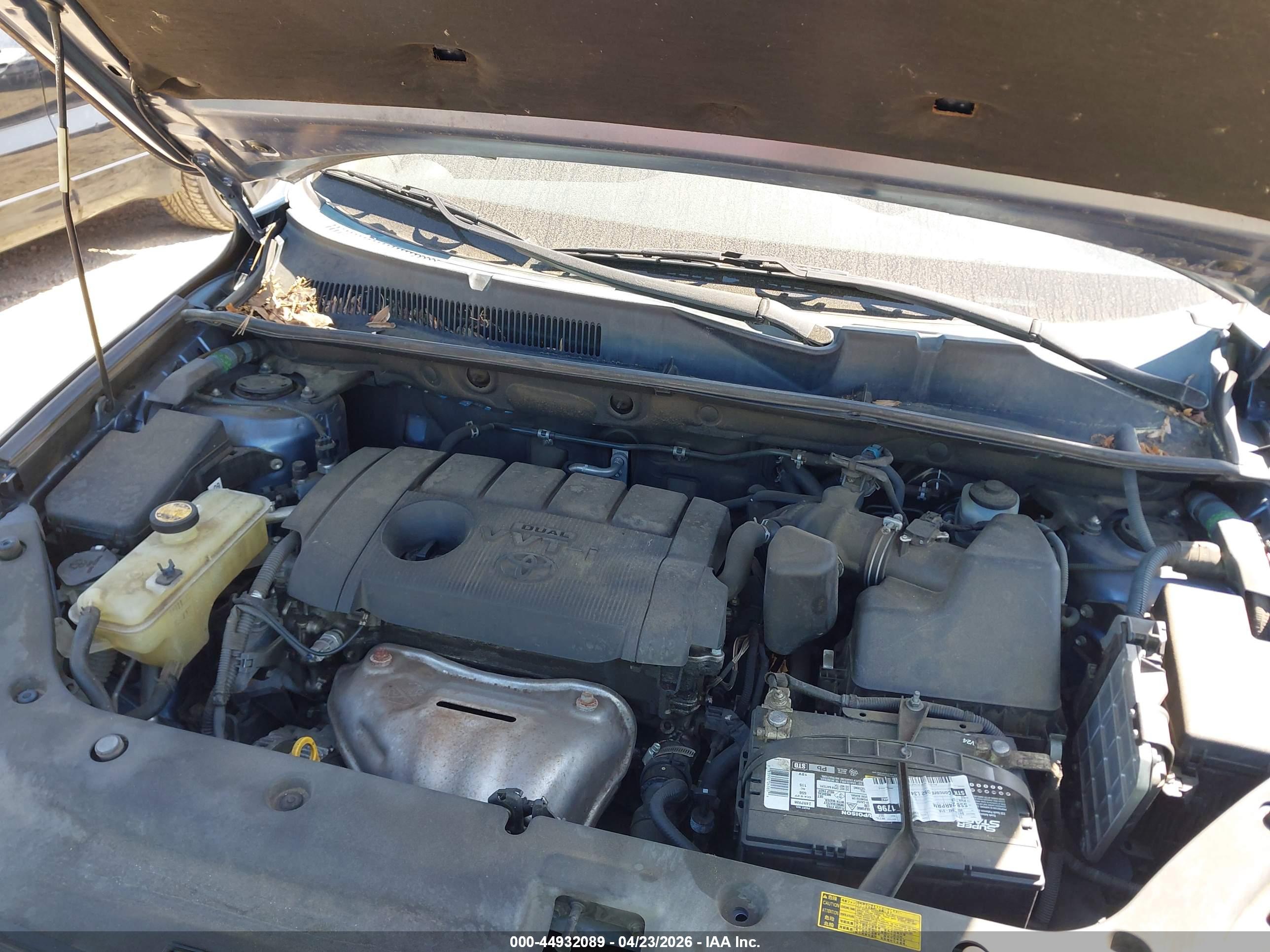 TOYOTA RAV4 image 10