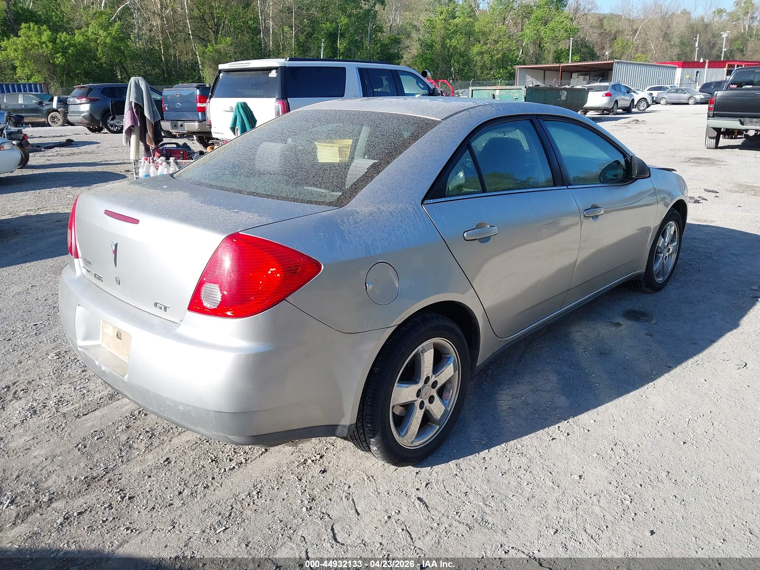 PONTIAC G6 image 4