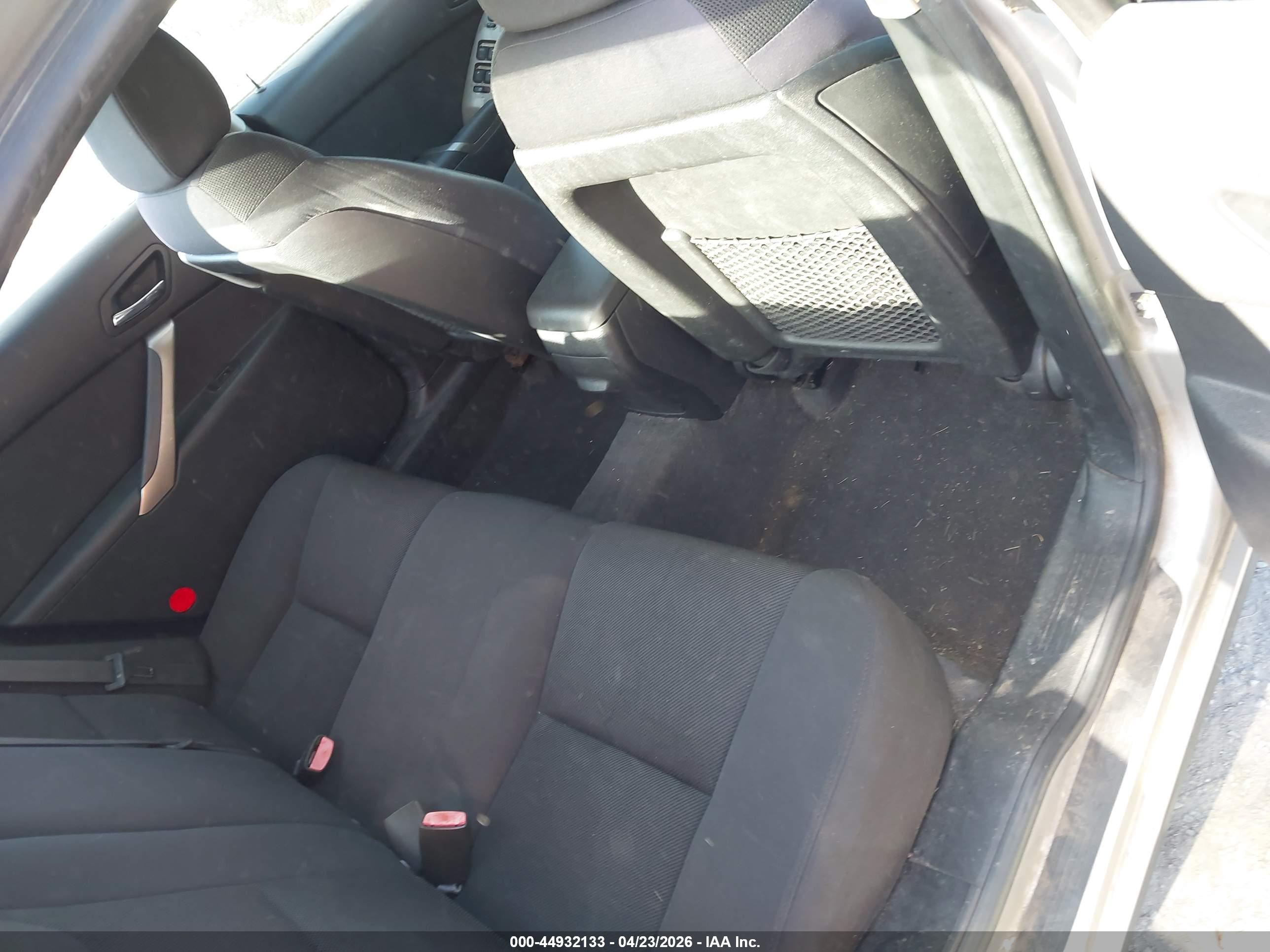 PONTIAC G6 image 8
