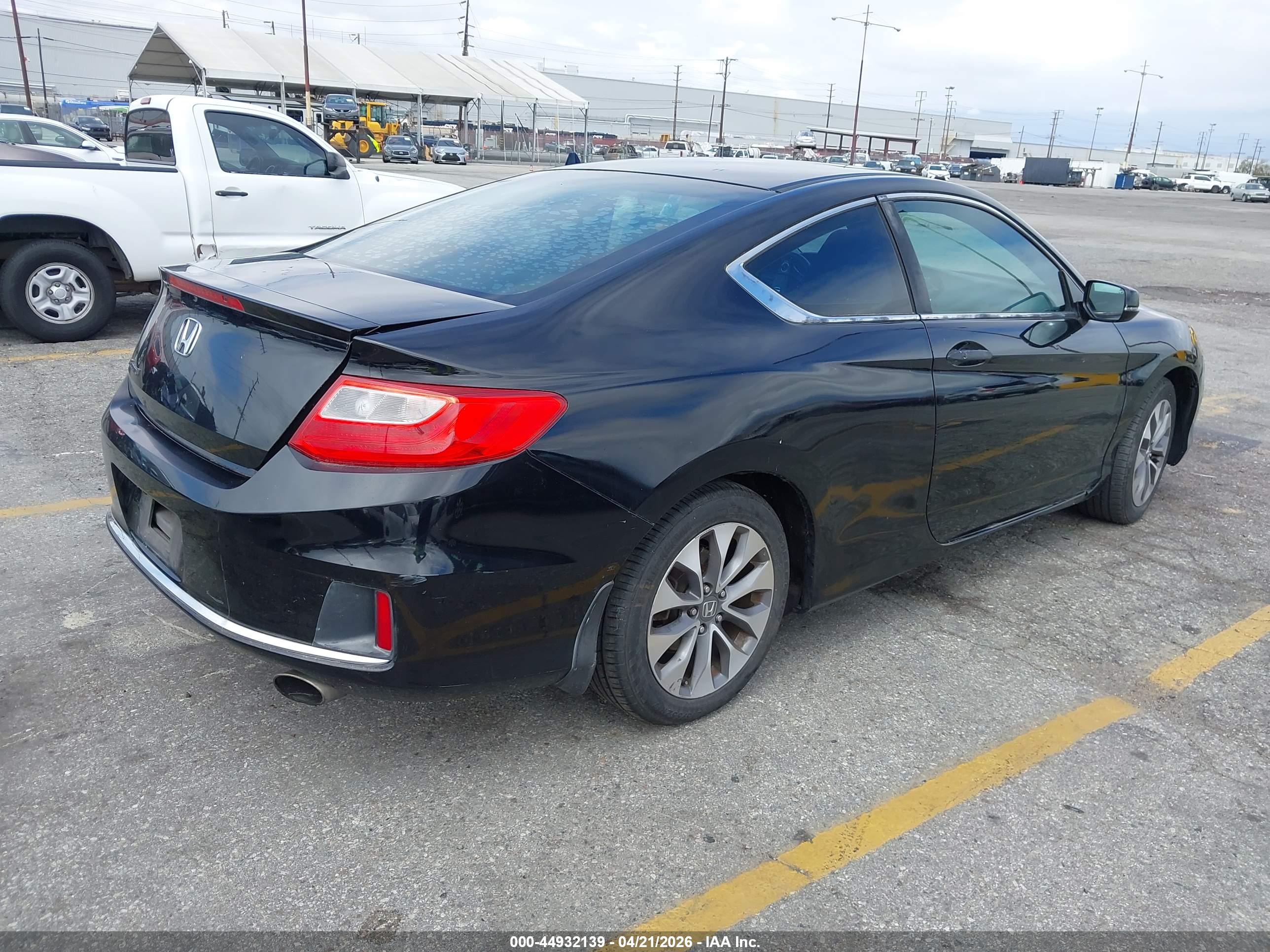 HONDA ACCORD image 4