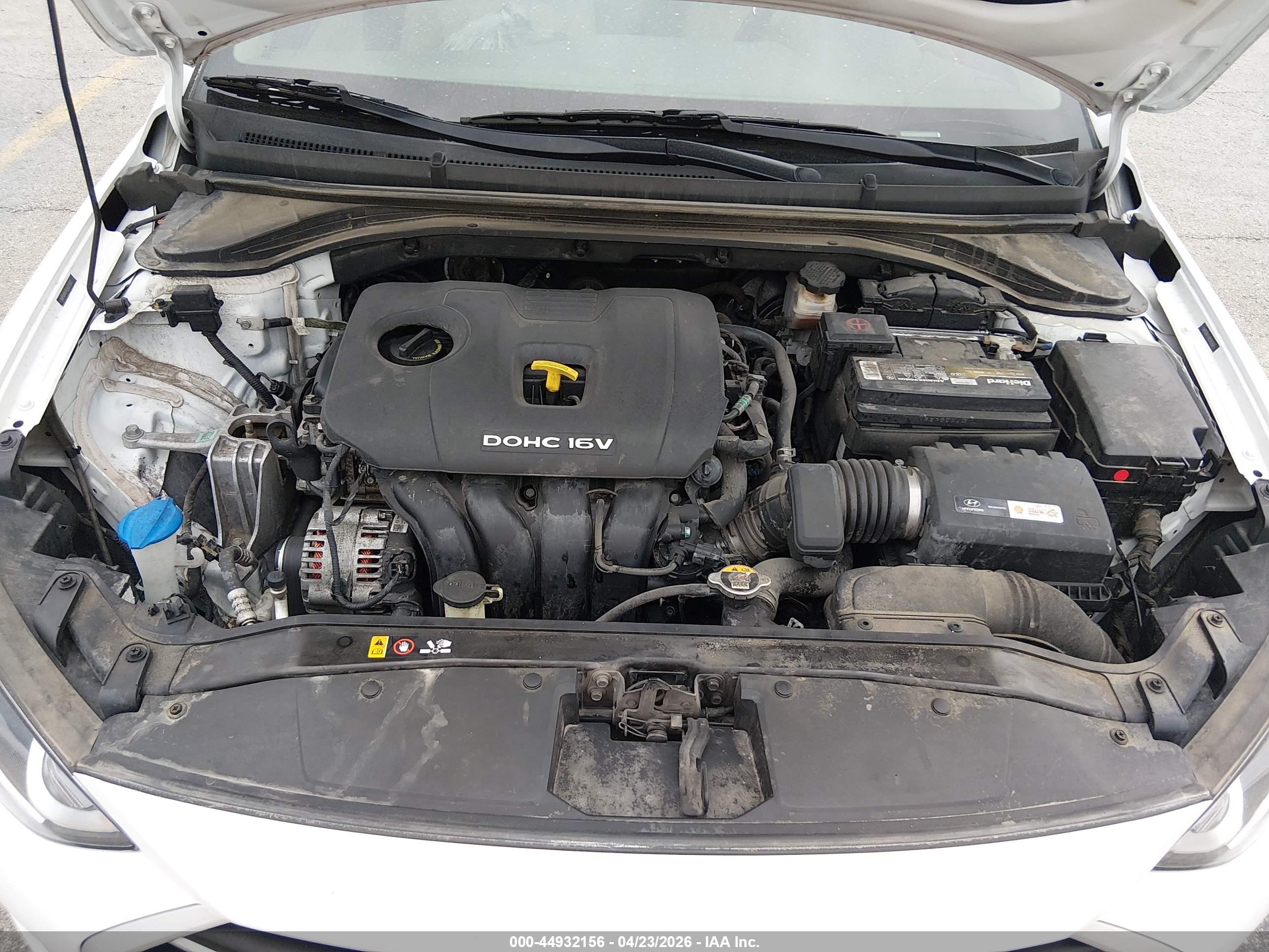 HYUNDAI ELANTRA image 10