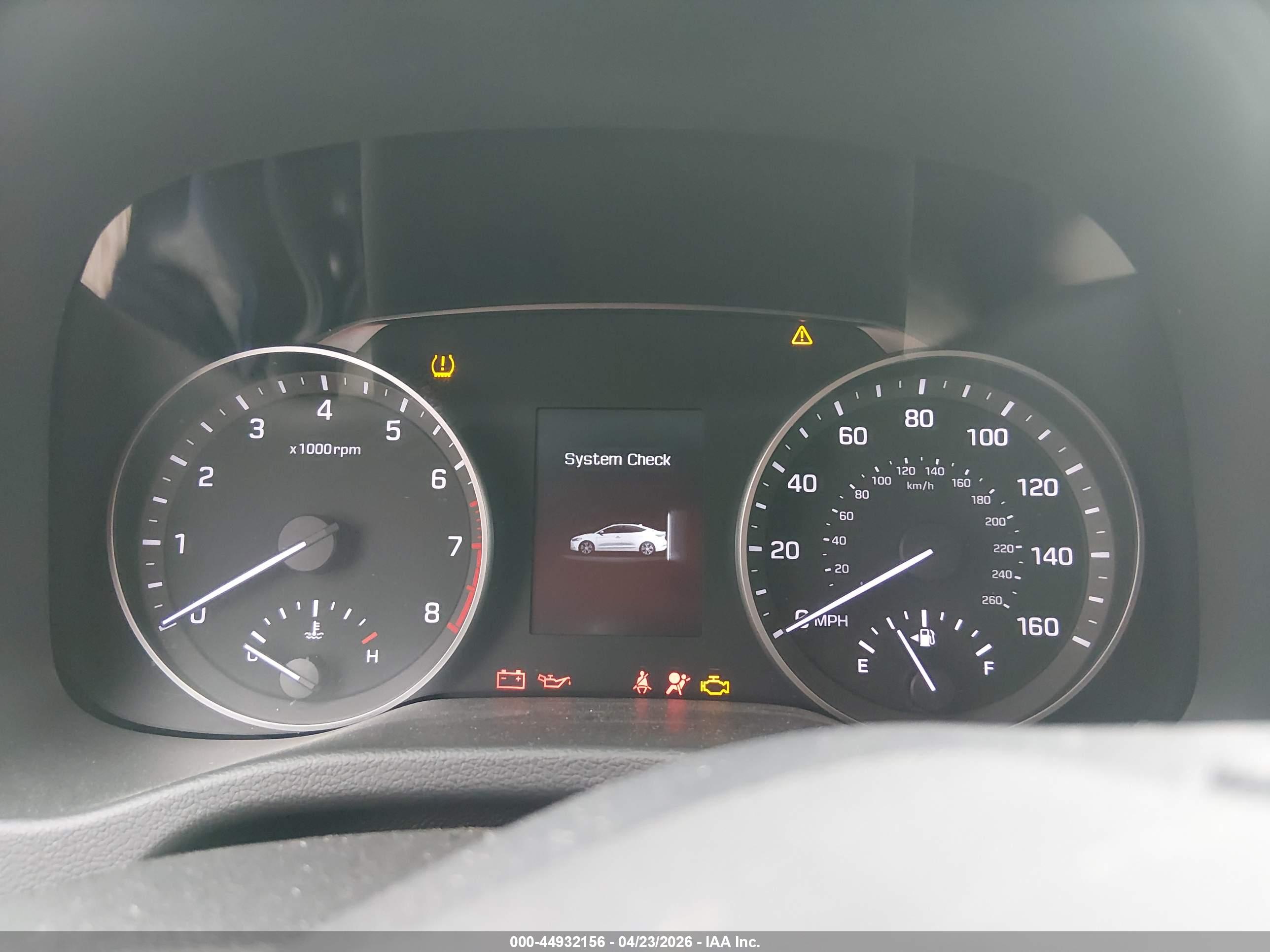 HYUNDAI ELANTRA image 7