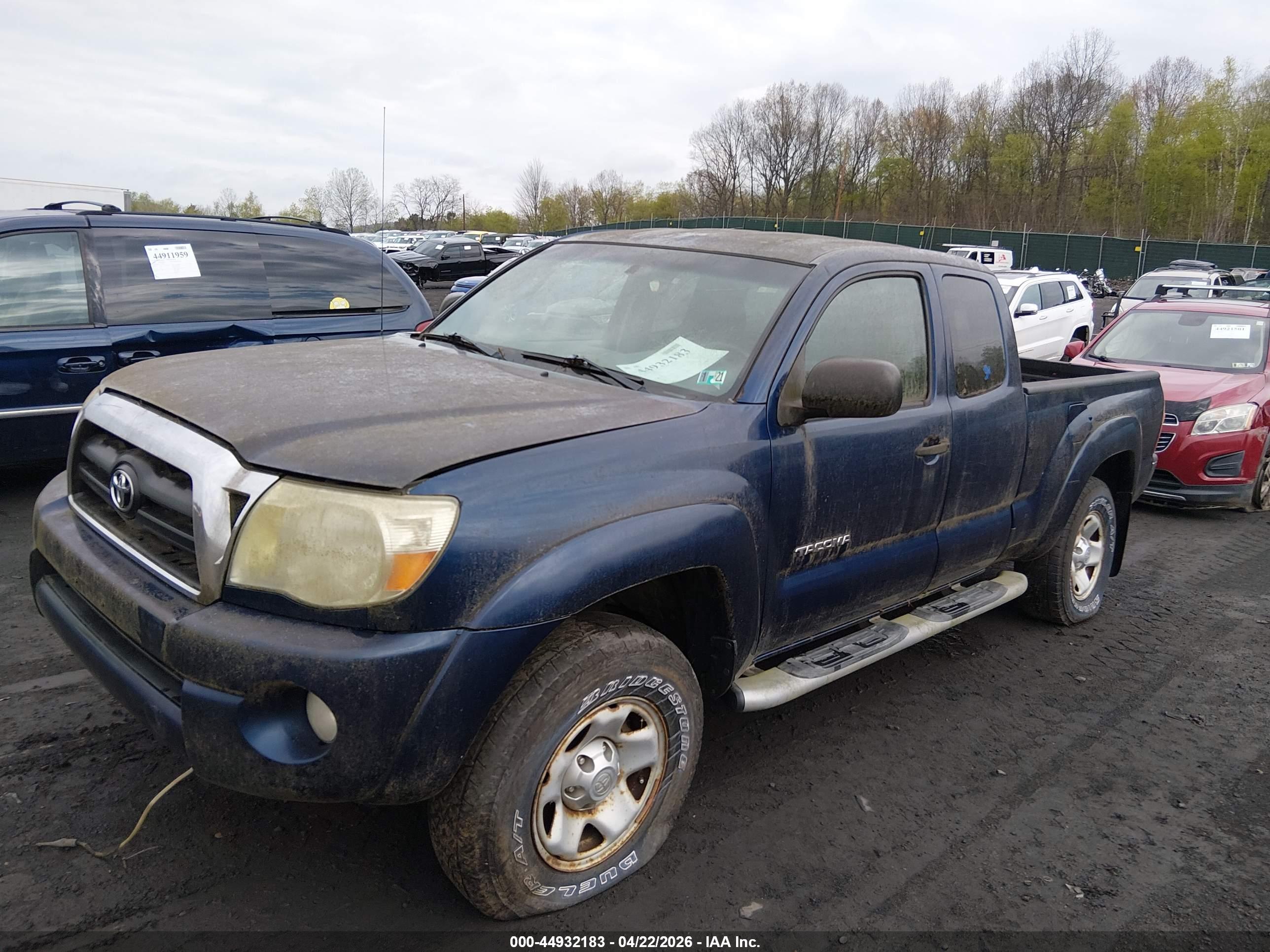 TOYOTA TACOMA image 2