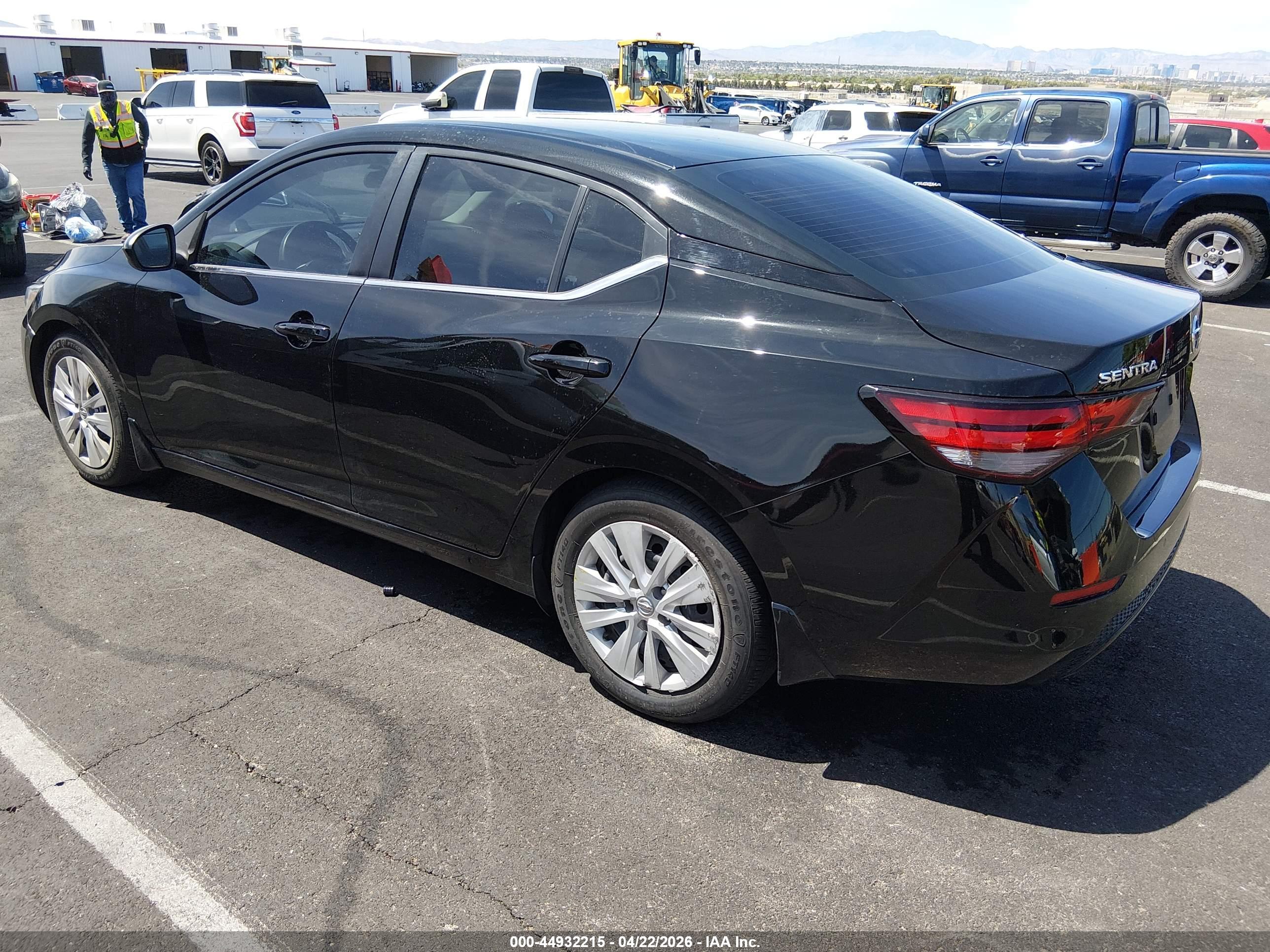 NISSAN SENTRA image 3