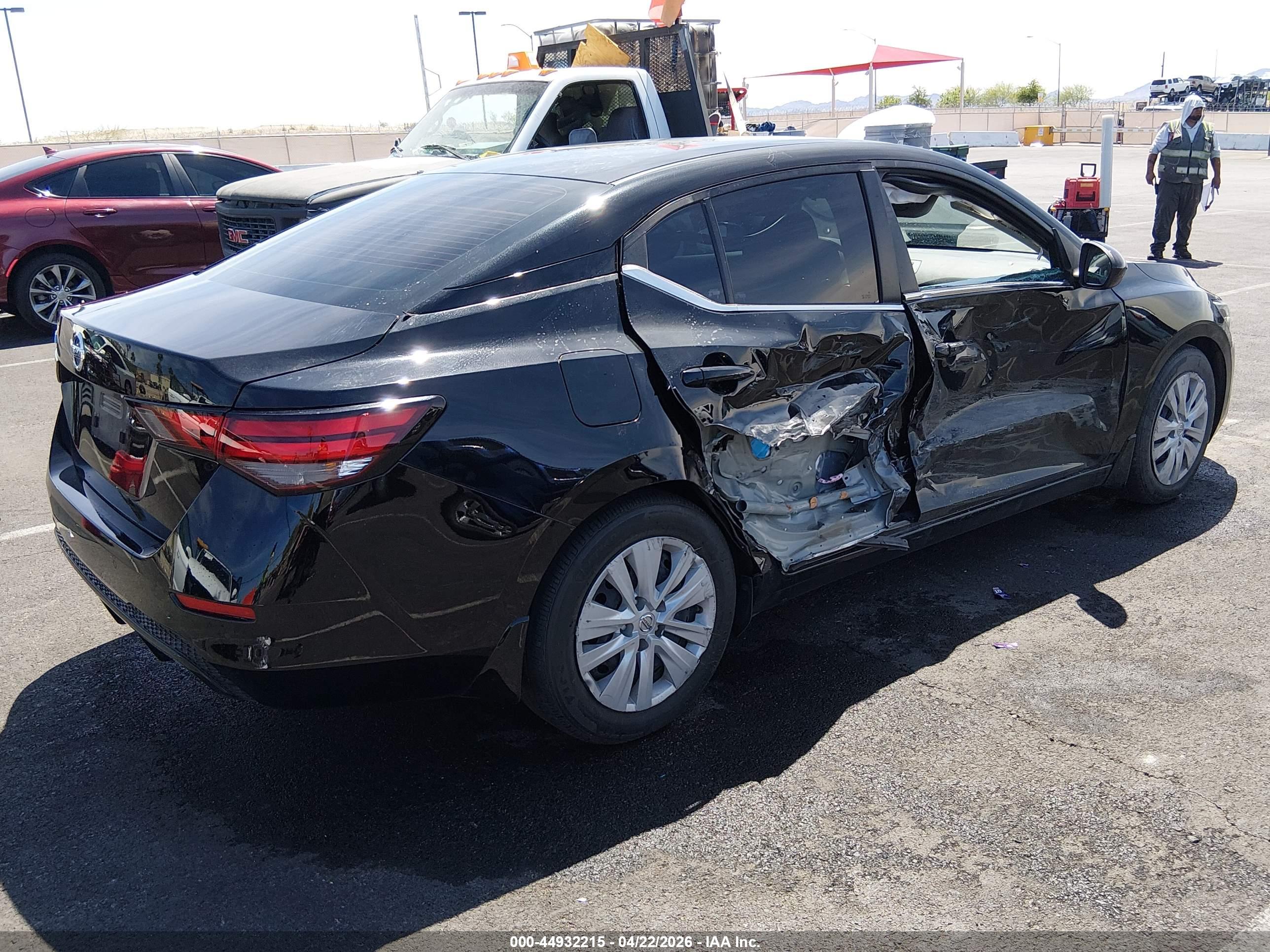 NISSAN SENTRA image 4