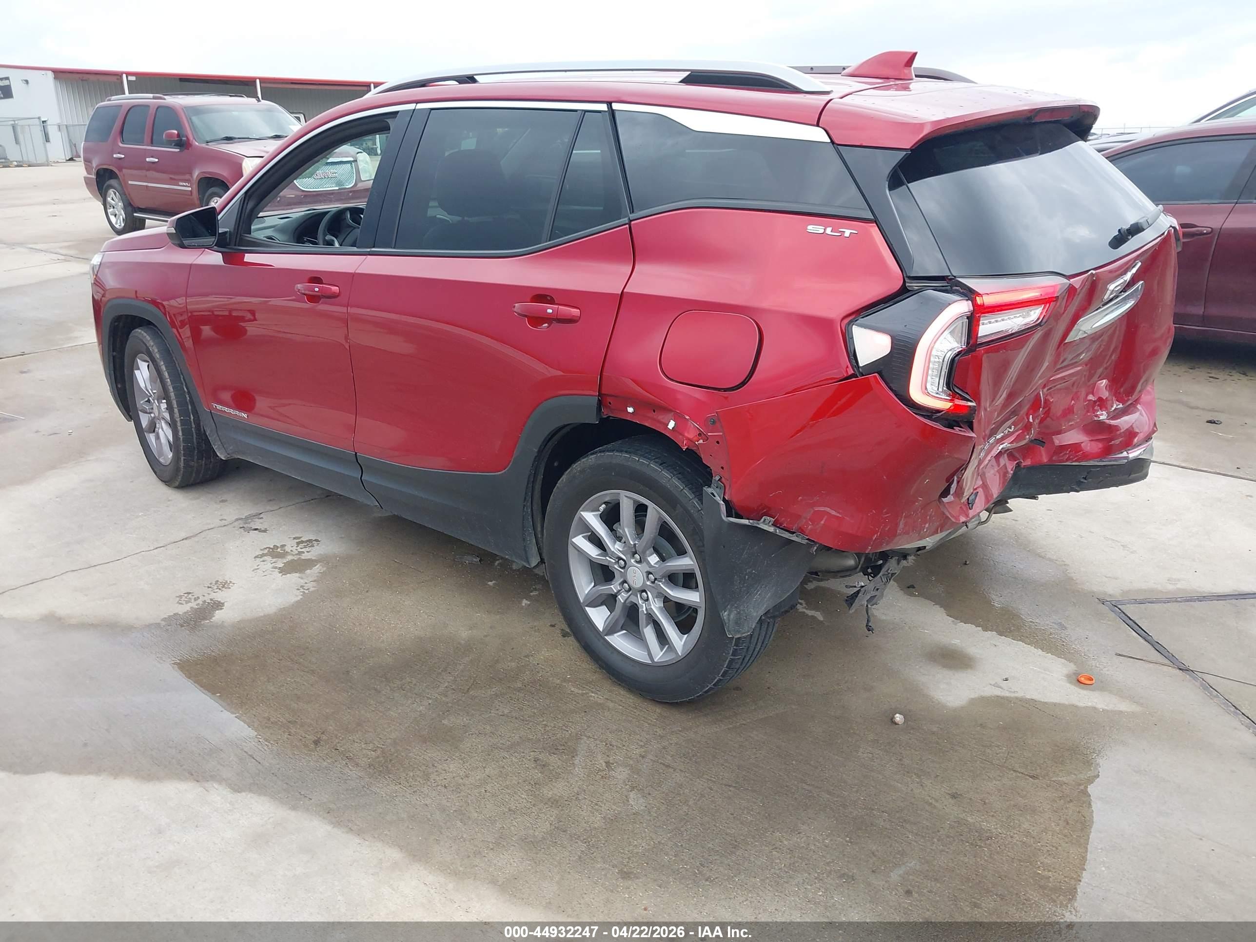 GMC TERRAIN image 3