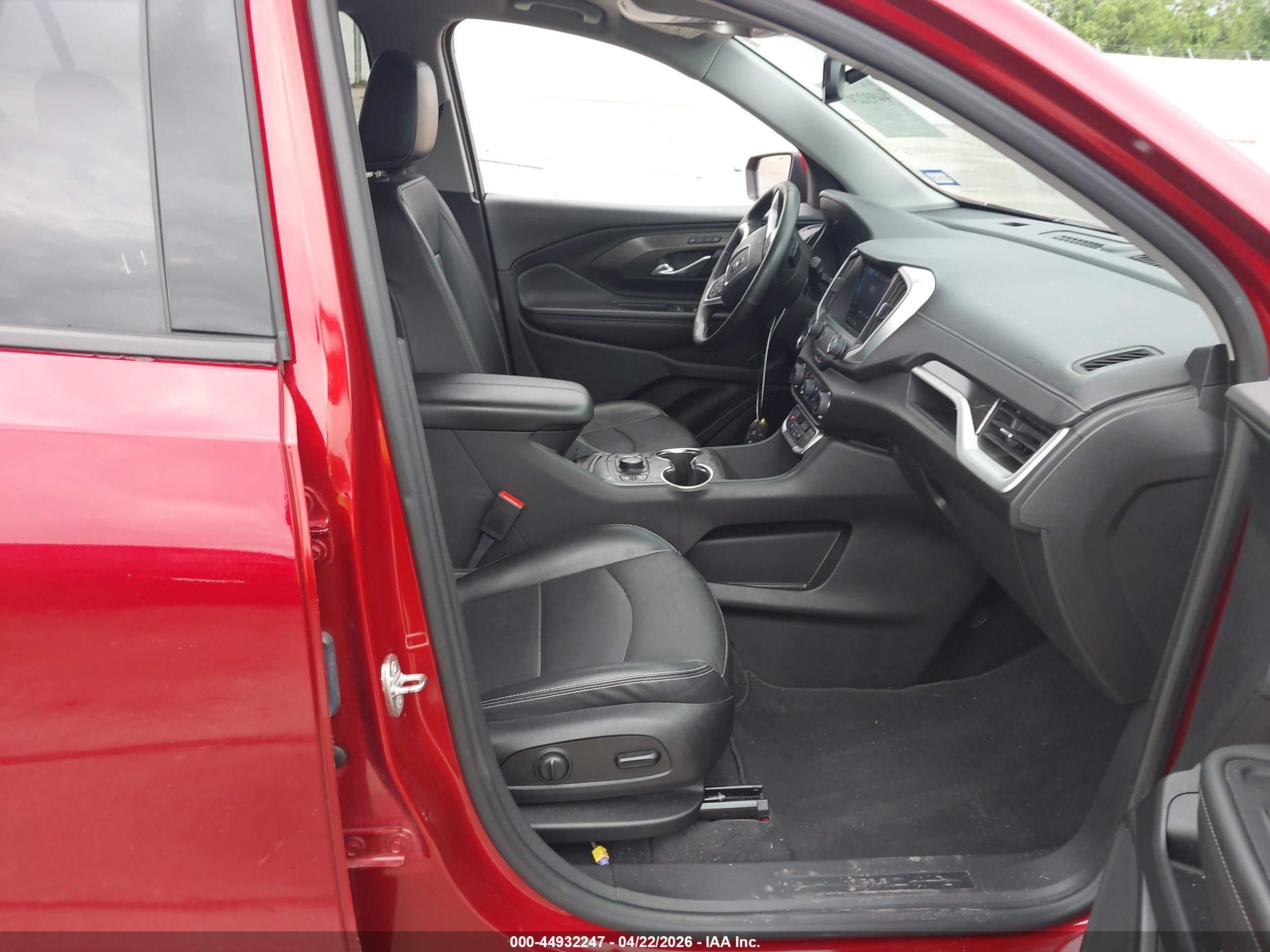 GMC TERRAIN image 5