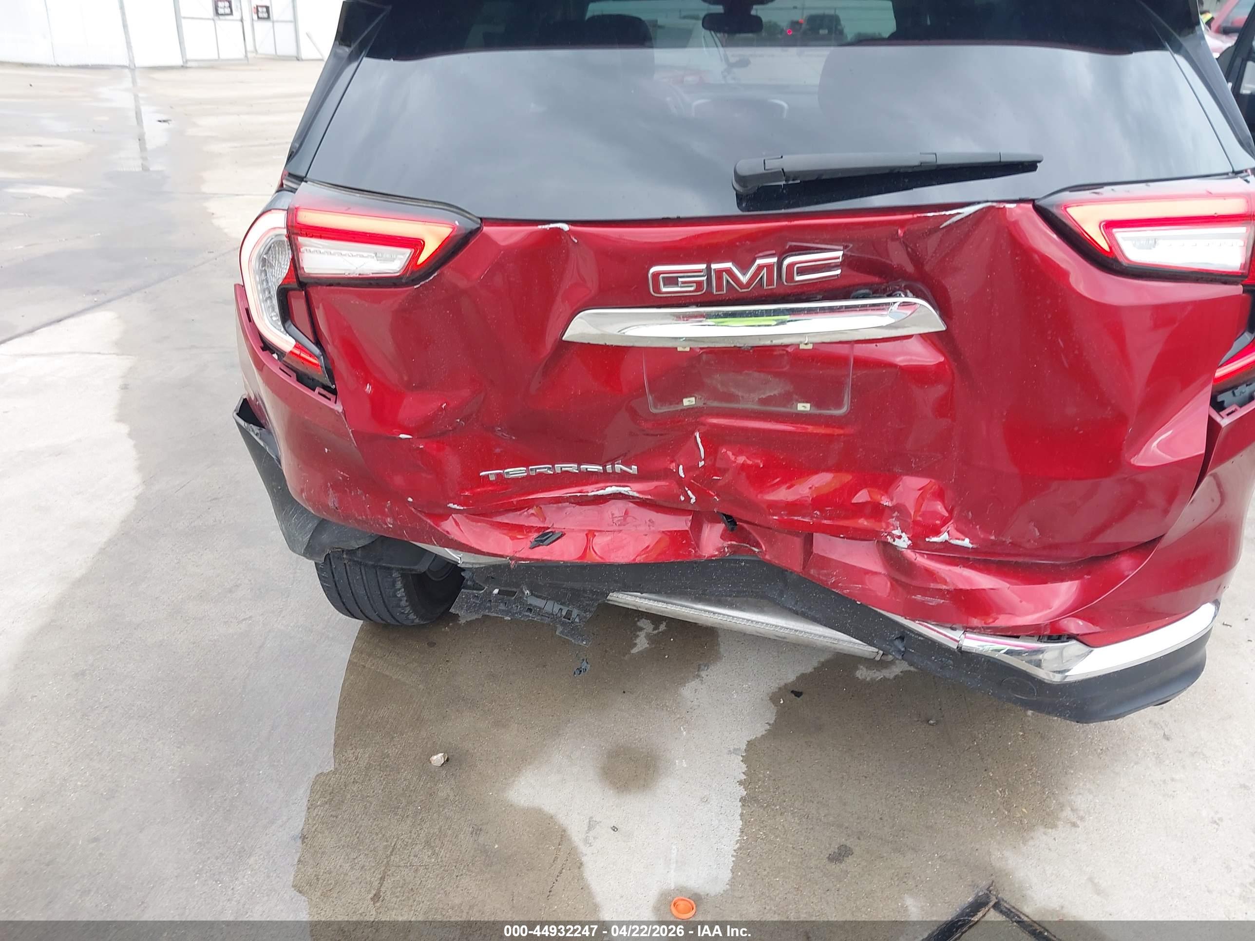 GMC TERRAIN image 6