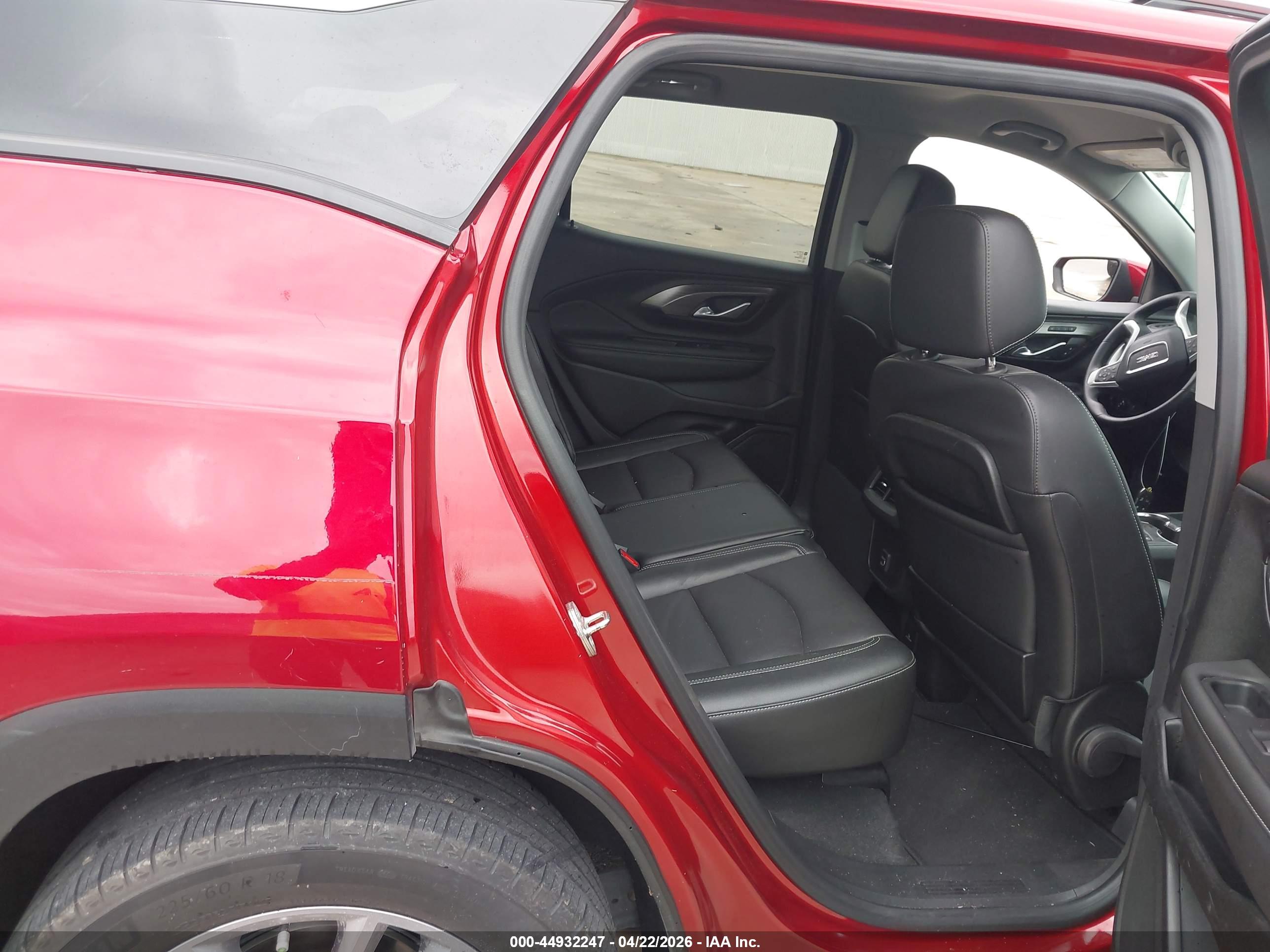 GMC TERRAIN image 8
