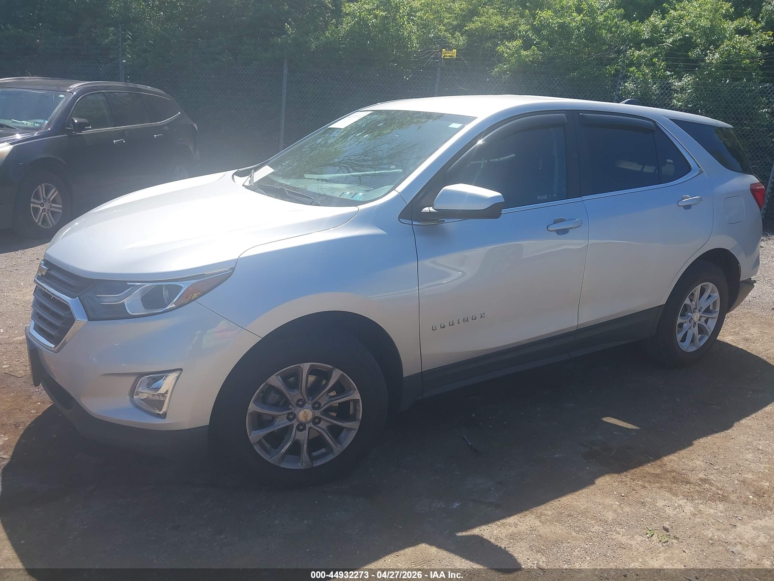 CHEVROLET EQUINOX image 2