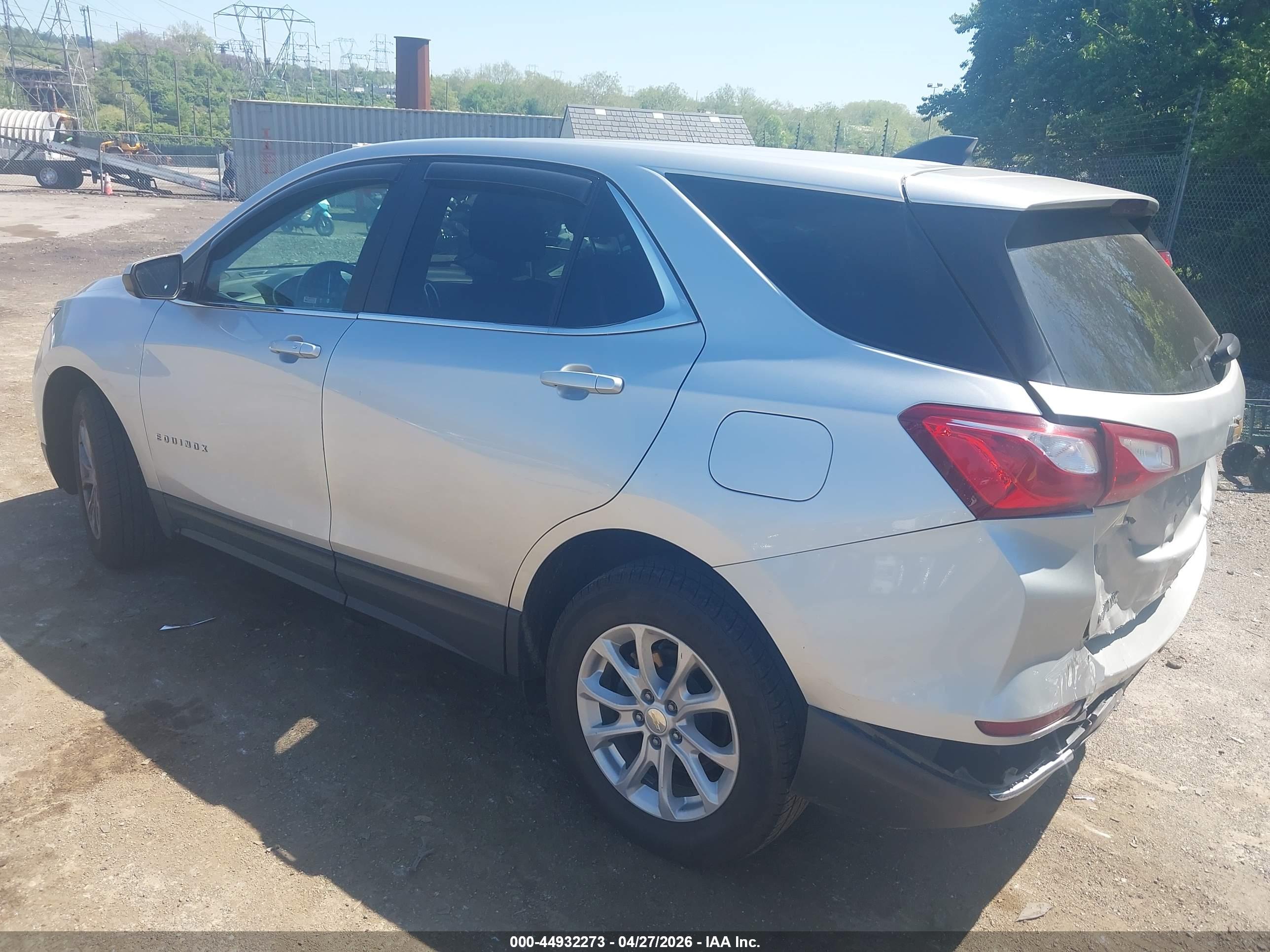 CHEVROLET EQUINOX image 3